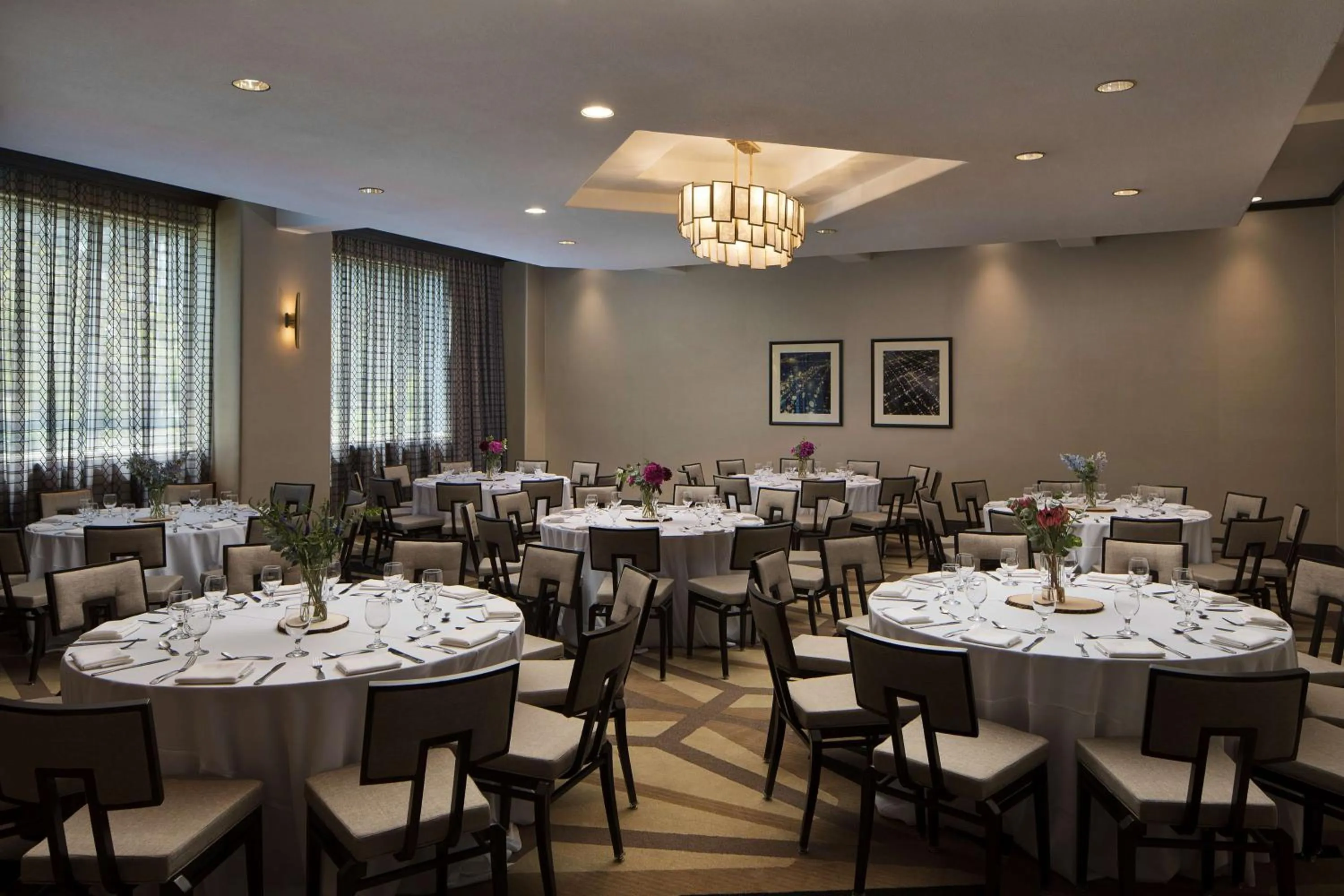 Meeting/conference room in Embassy Suites by Hilton San Francisco Airport Oyster Point