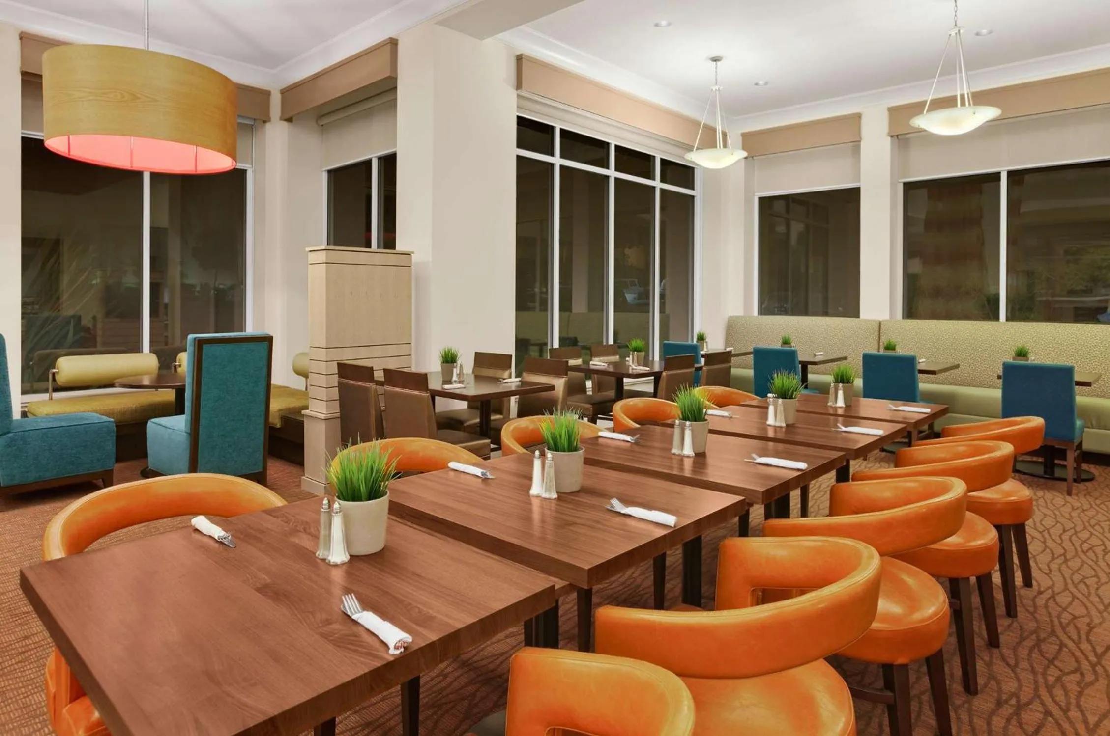 Restaurant/places to eat in Hilton Garden Inn San Francisco Airport North