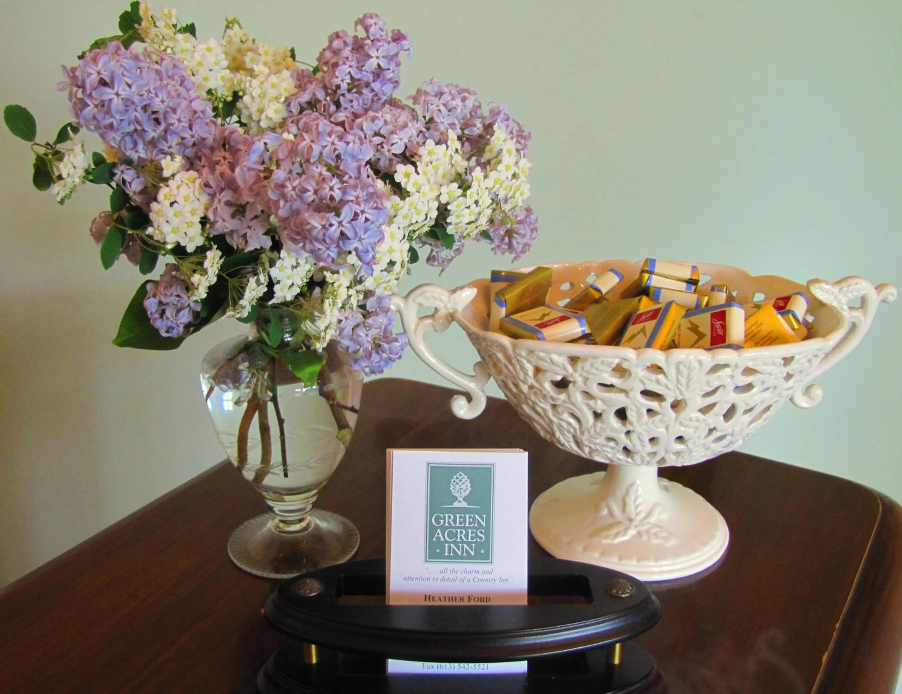 Decorative detail in Green Acres Inn