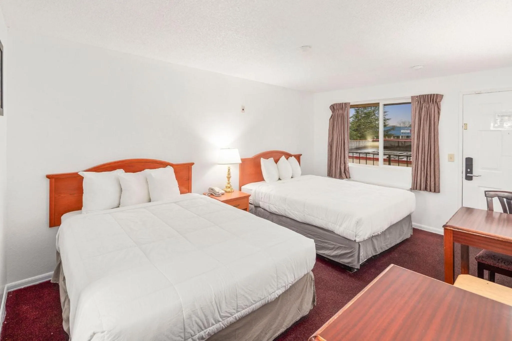 Bedroom, Bed in Inn at Lake Washington By OYO I-405