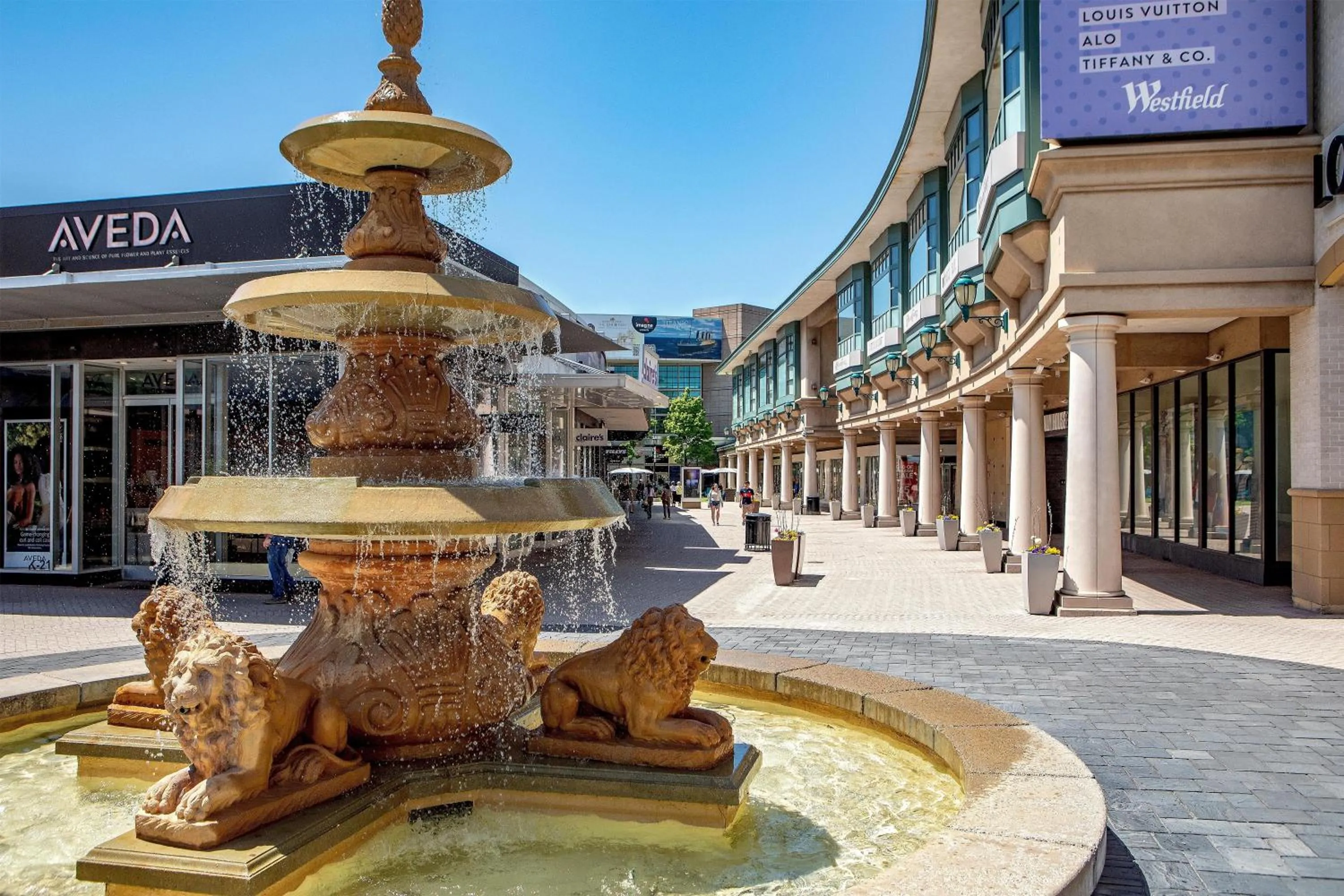 DoubleTree by Hilton Hotel and Conference Center Chicago North Shore