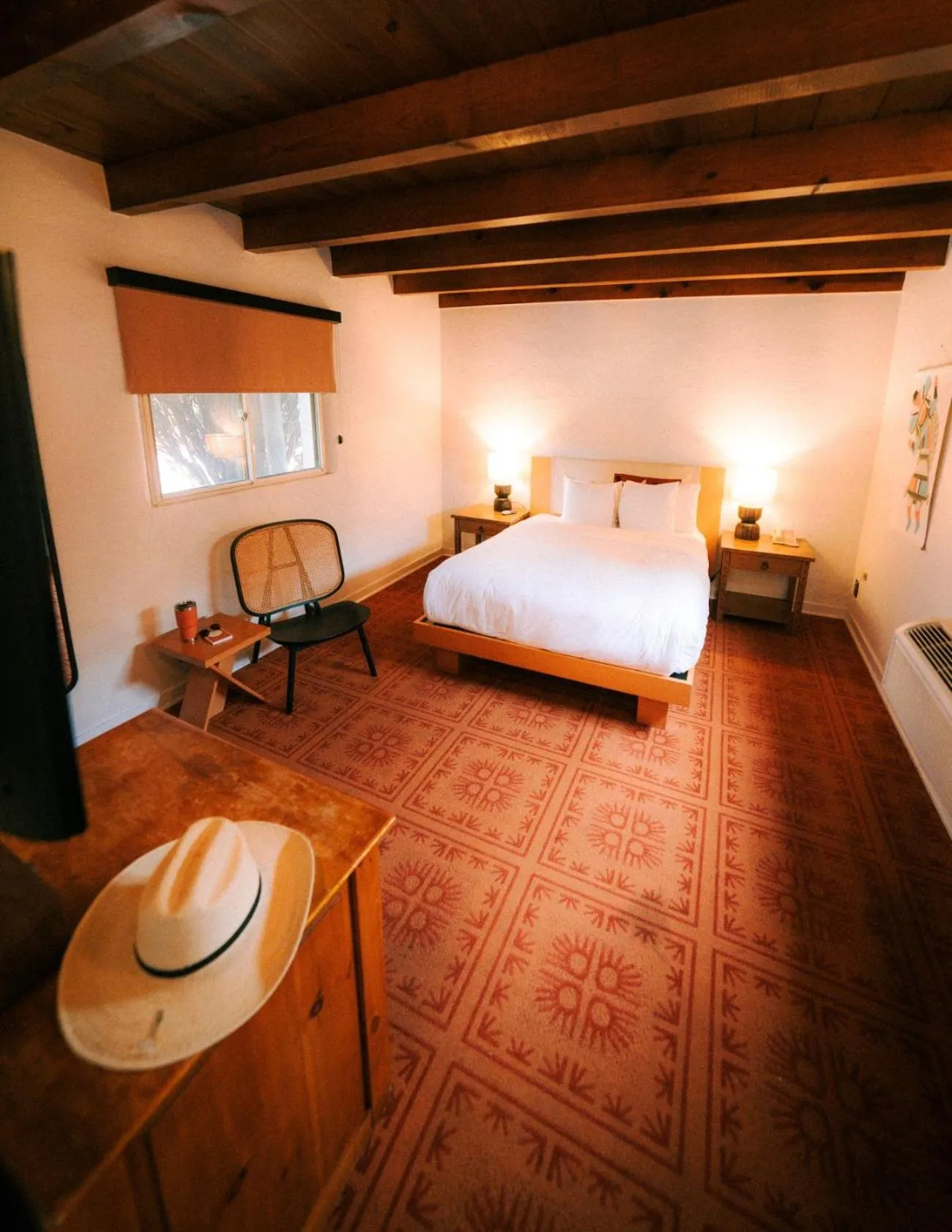 Photo of the whole room, Bed in El Rey Court