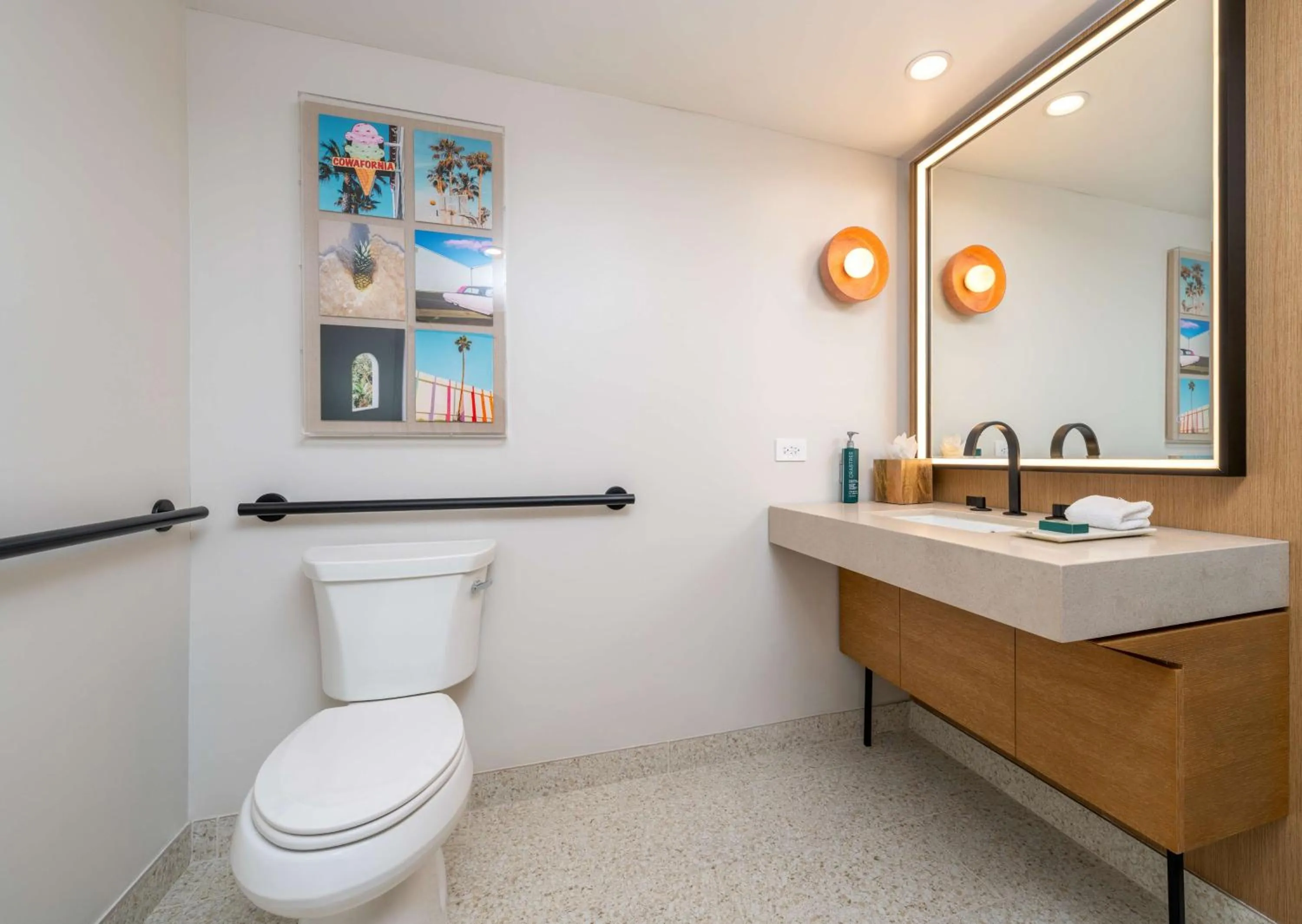 Bathroom in Hilton San Diego Gaslamp Quarter