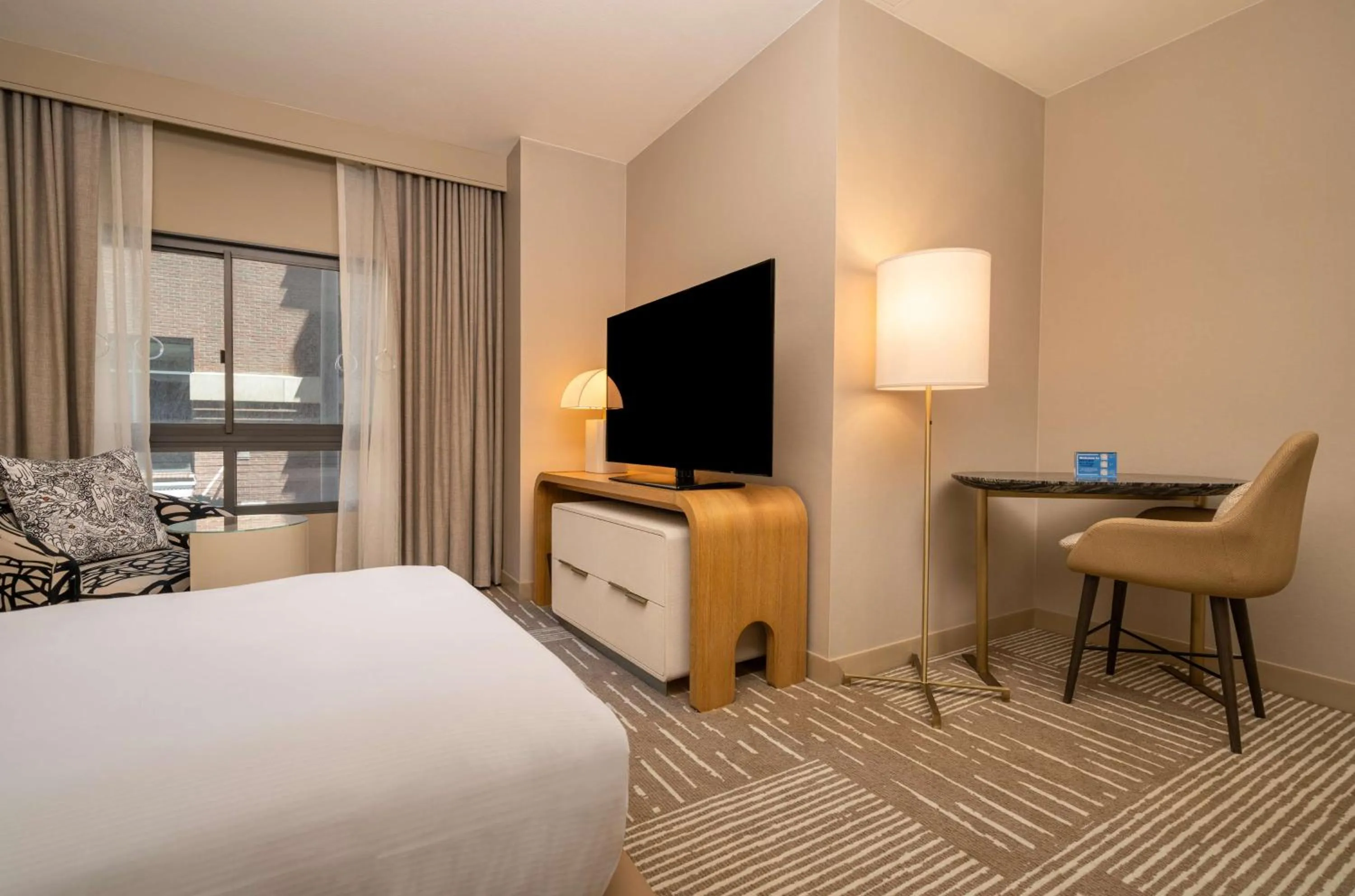 Bedroom, Bed in Hilton San Diego Gaslamp Quarter