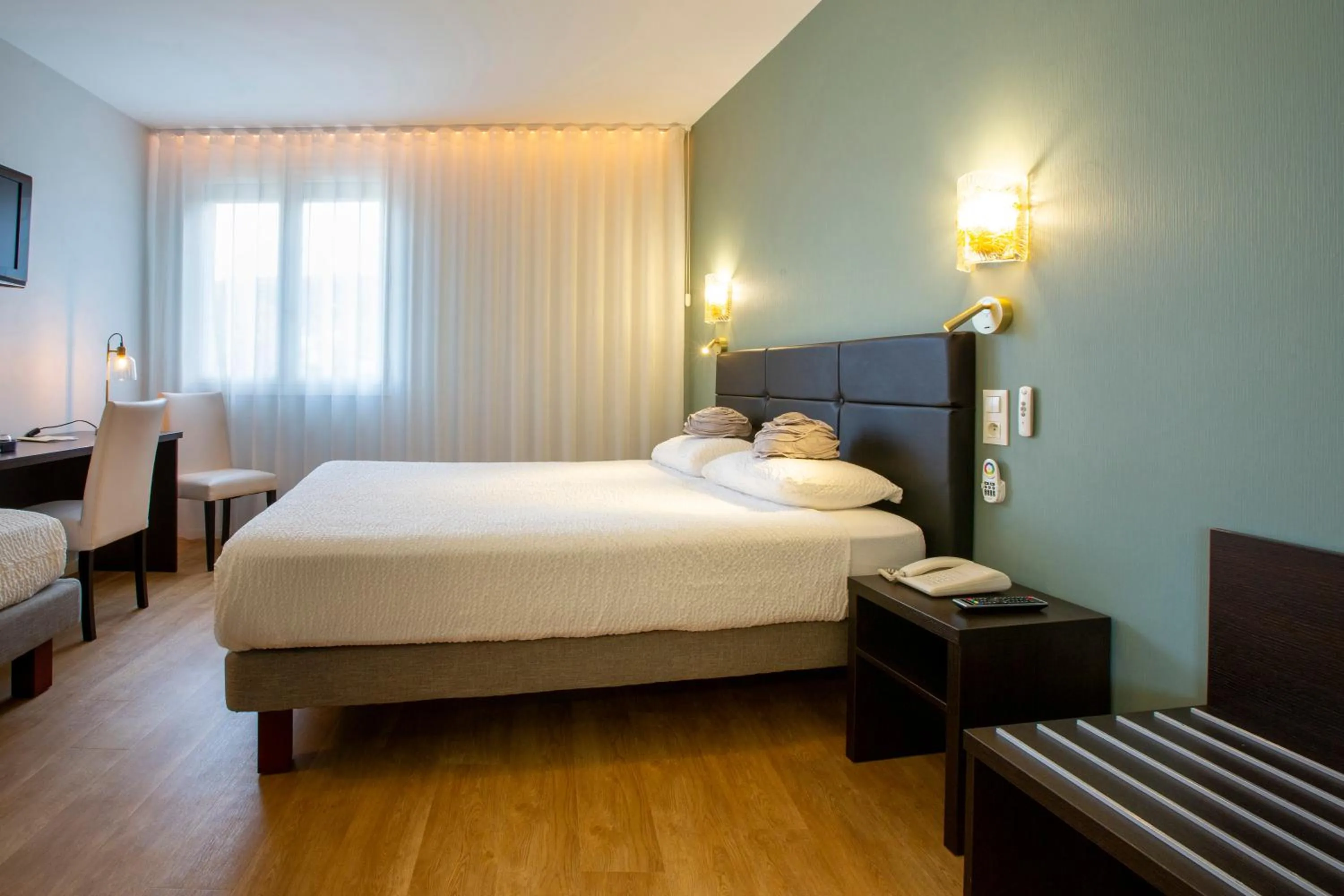 Bedroom, Bed in Logis Hotel - Restaurant - Spa - Le Relais de Farrou