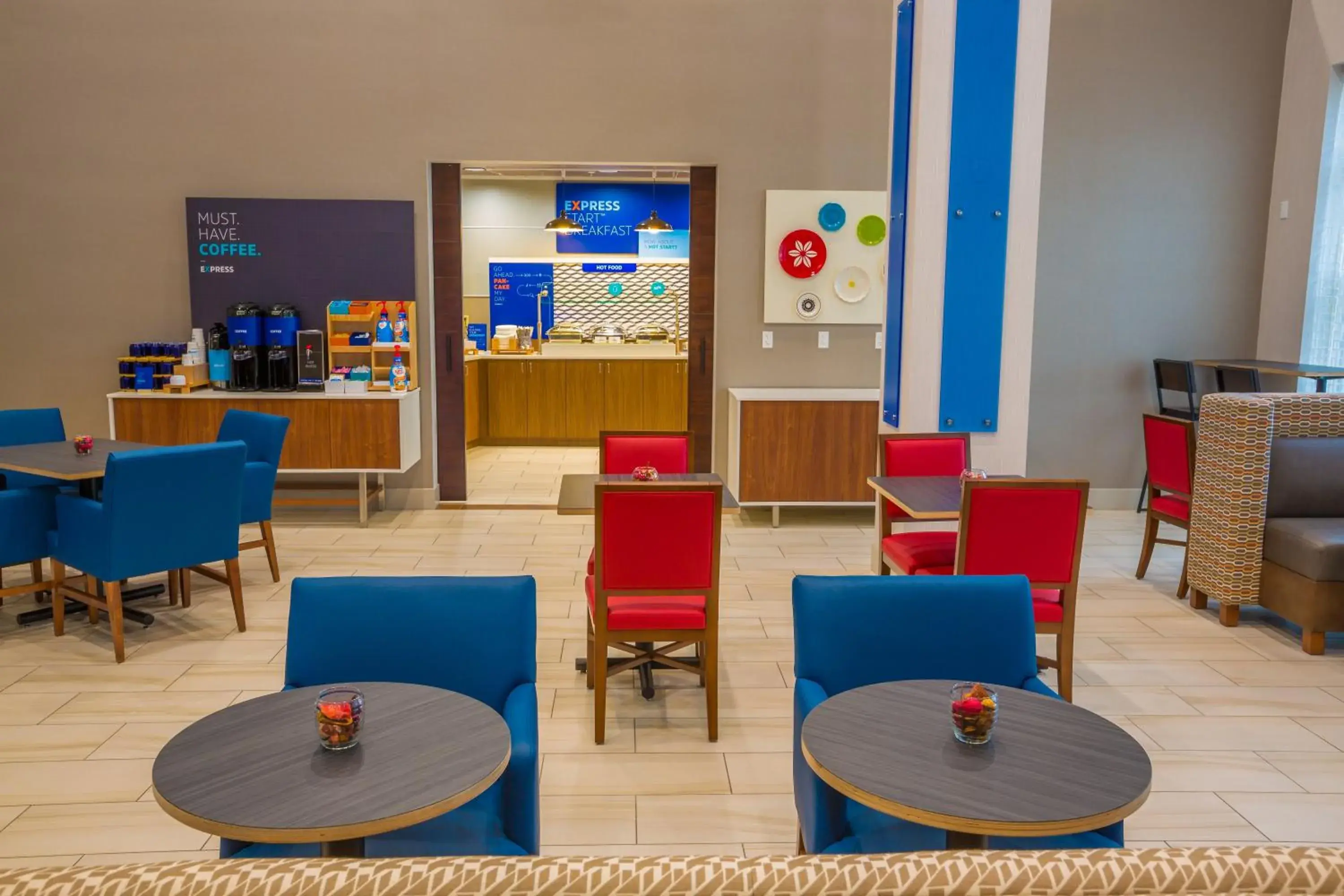 Breakfast in Holiday Inn Express Hotel & Suites Pasco-TriCities by IHG Breakfast in Holiday Inn Express Hotel & Suites Pasco-TriCities by IHG