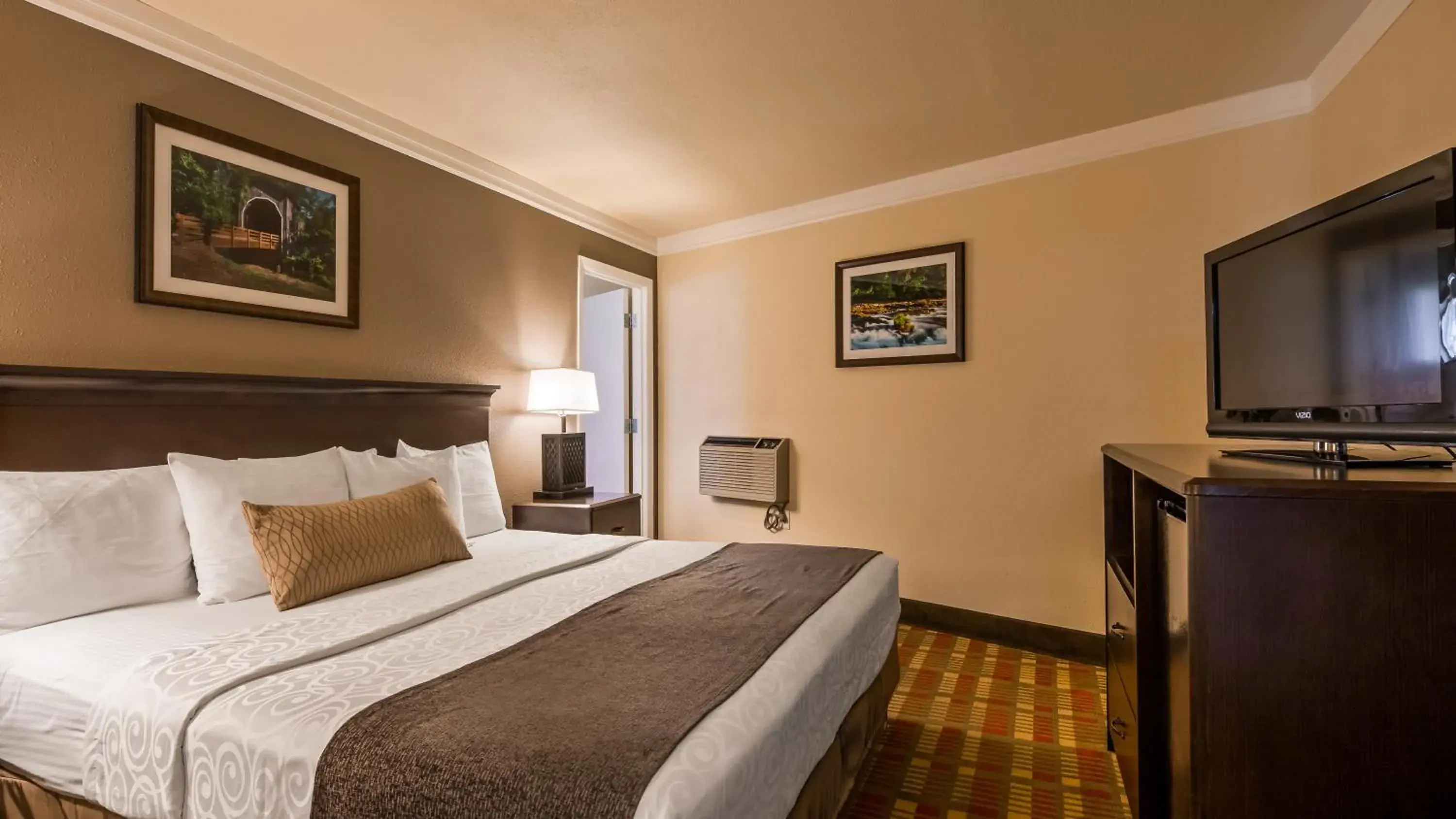 King Room - Non-Smoking in Best Western Garden Villa Inn King Room - Non-Smoking in Best Western Garden Villa Inn