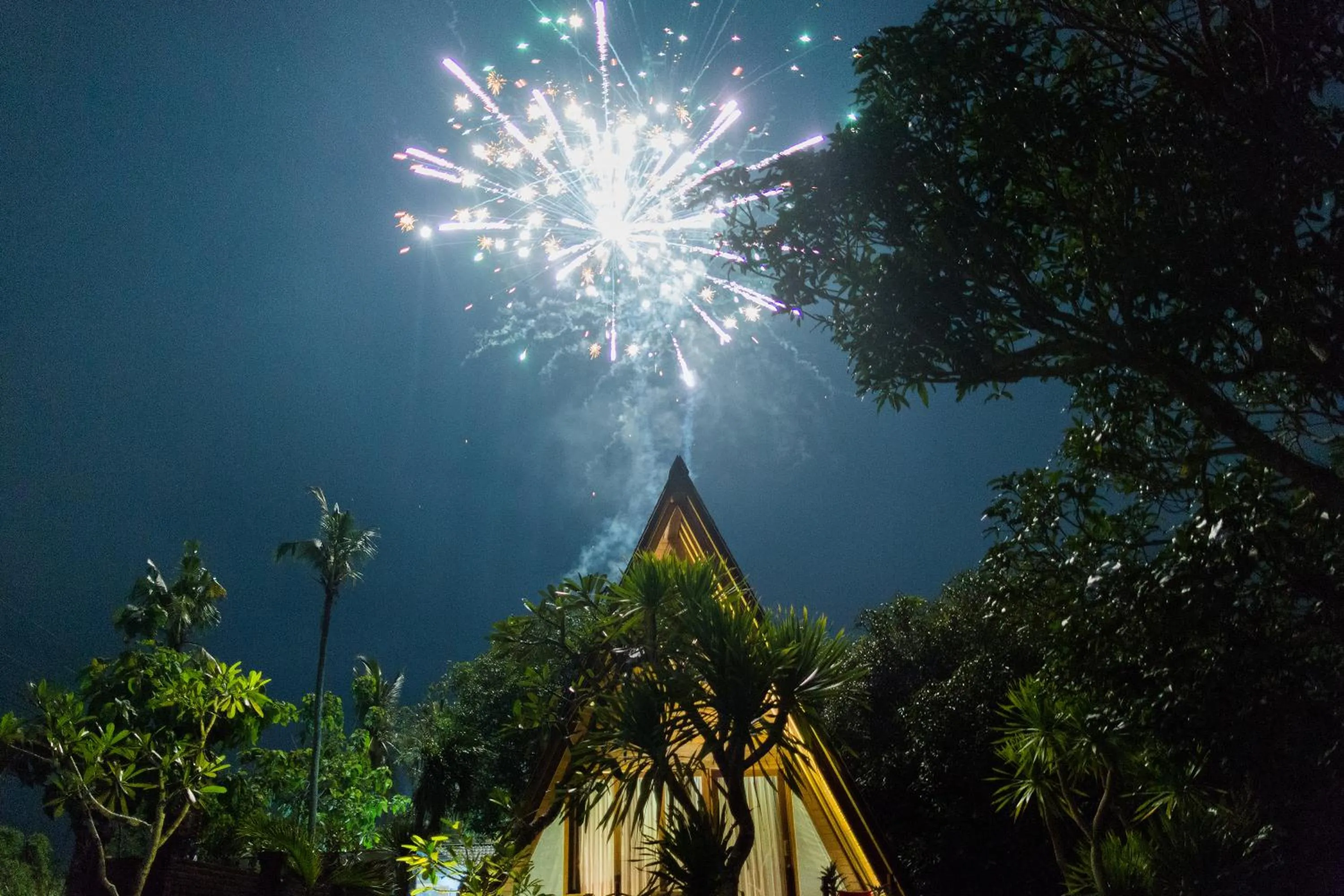 Night in Batan Sabo & Co