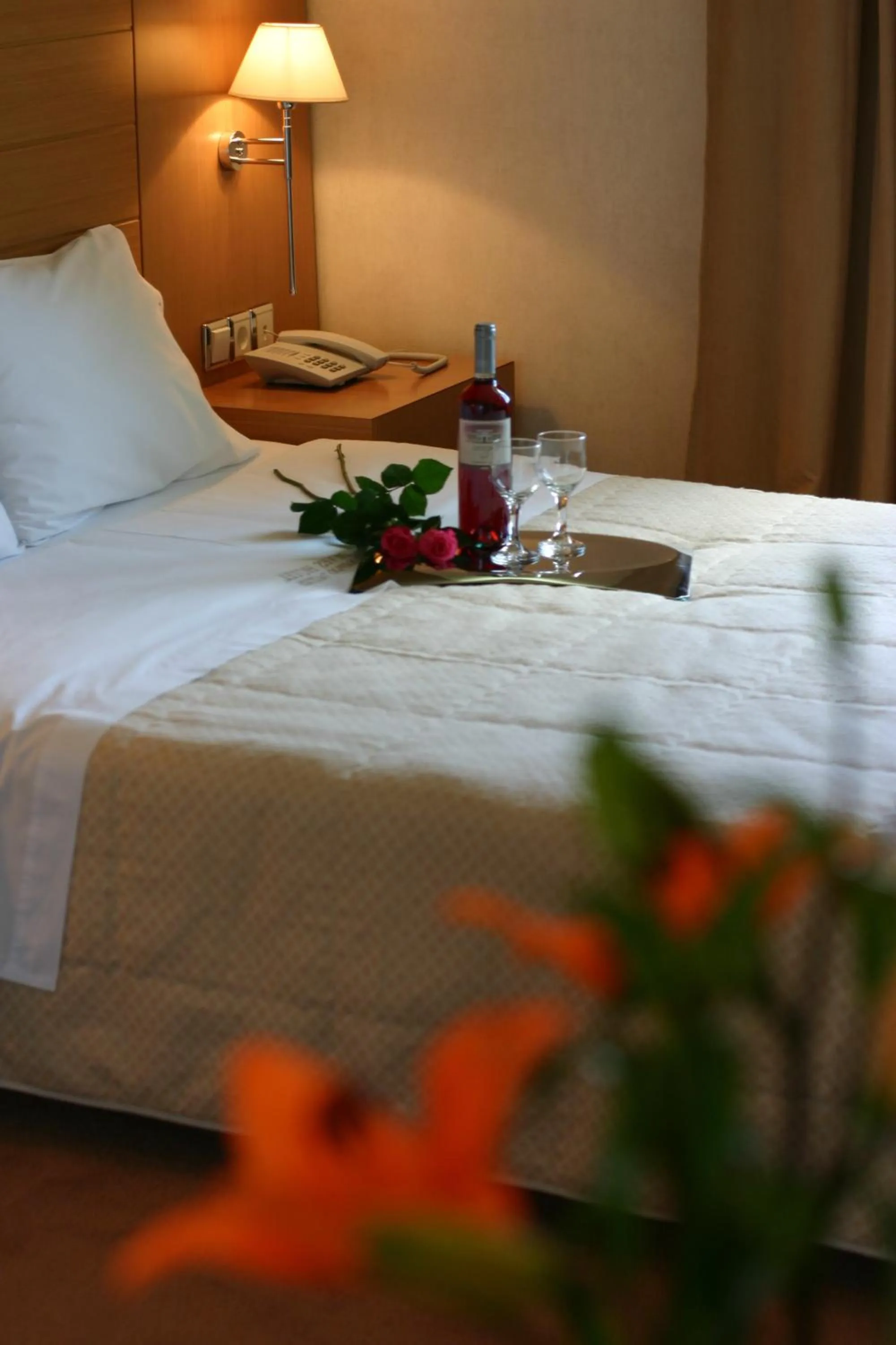 Bedroom, Bed in Deves Hotel