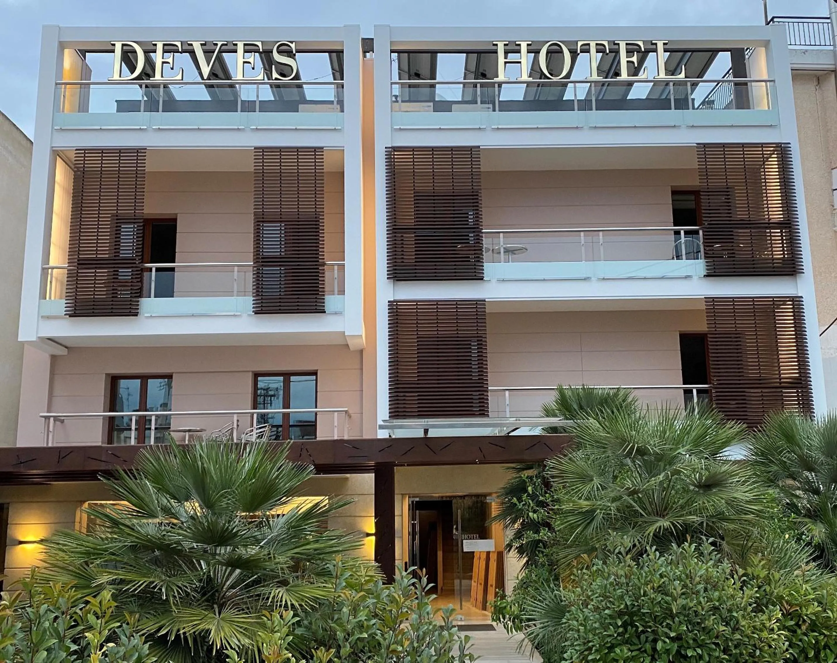 Property building in Deves Hotel