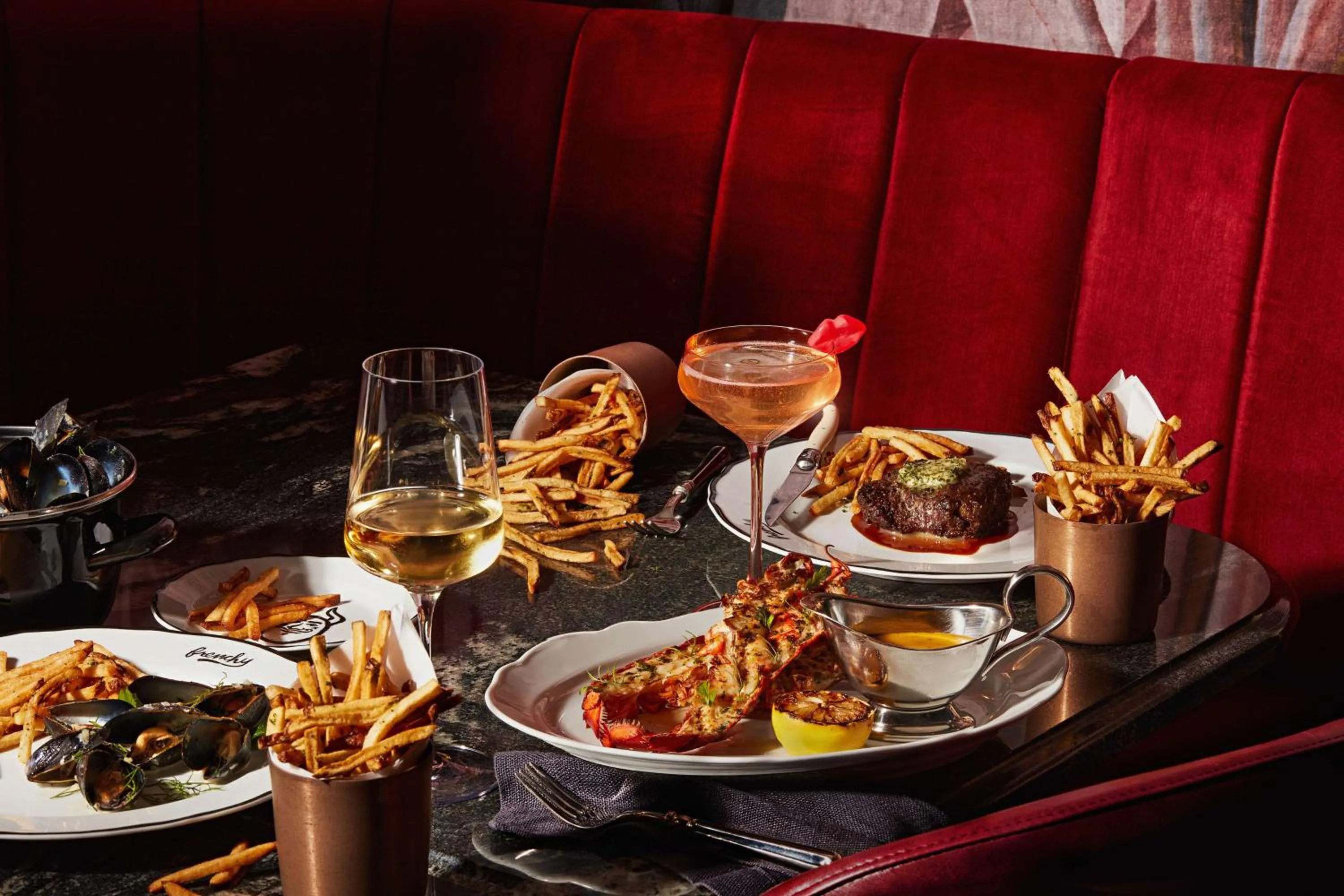 Restaurant/places to eat in Hilton Toronto