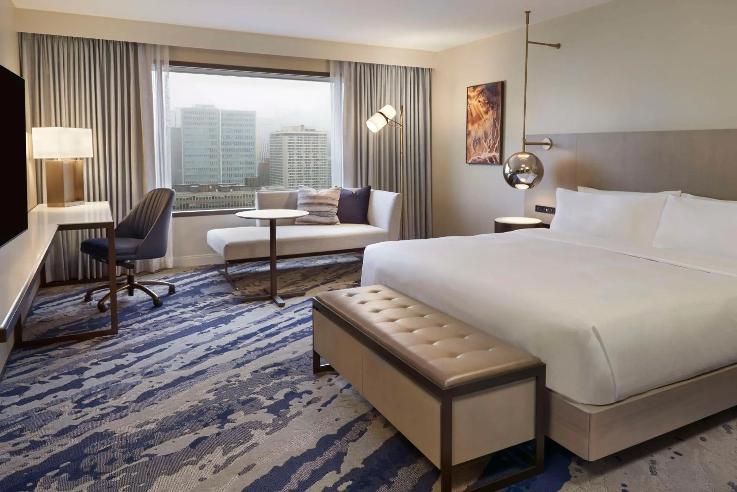 Bedroom, Bed in Hilton Toronto Bedroom, Bed in Hilton Toronto