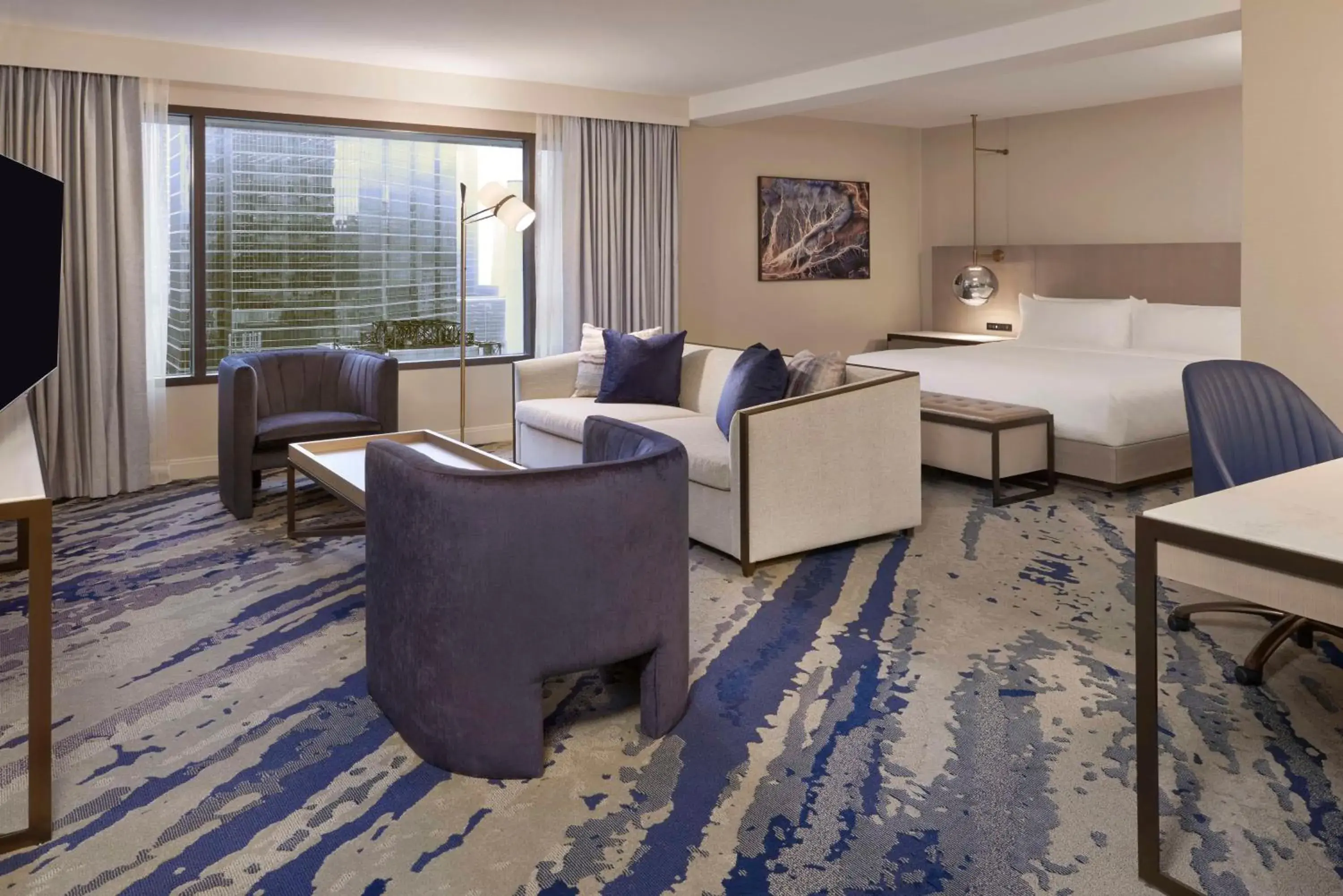 Living room, Bed in Hilton Toronto Living room, Bed in Hilton Toronto