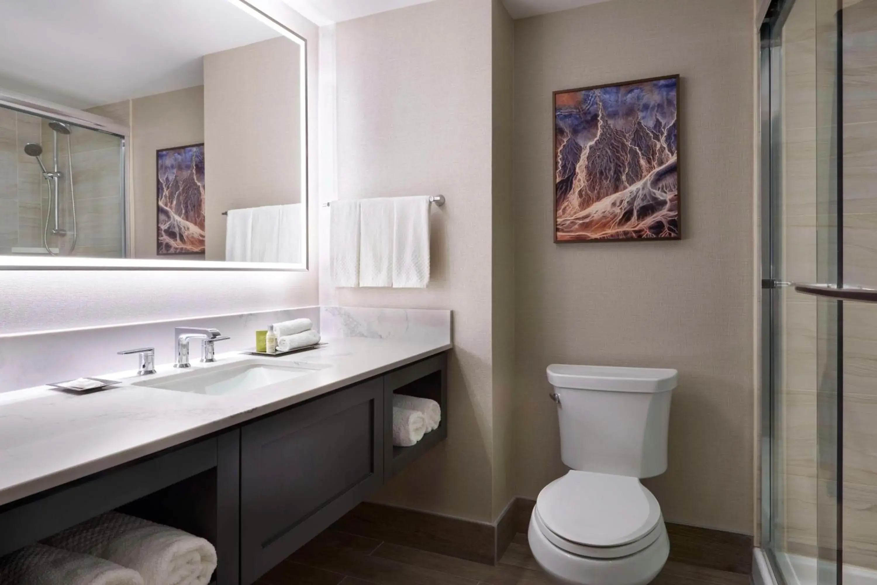 Bathroom in Hilton Toronto Bathroom in Hilton Toronto