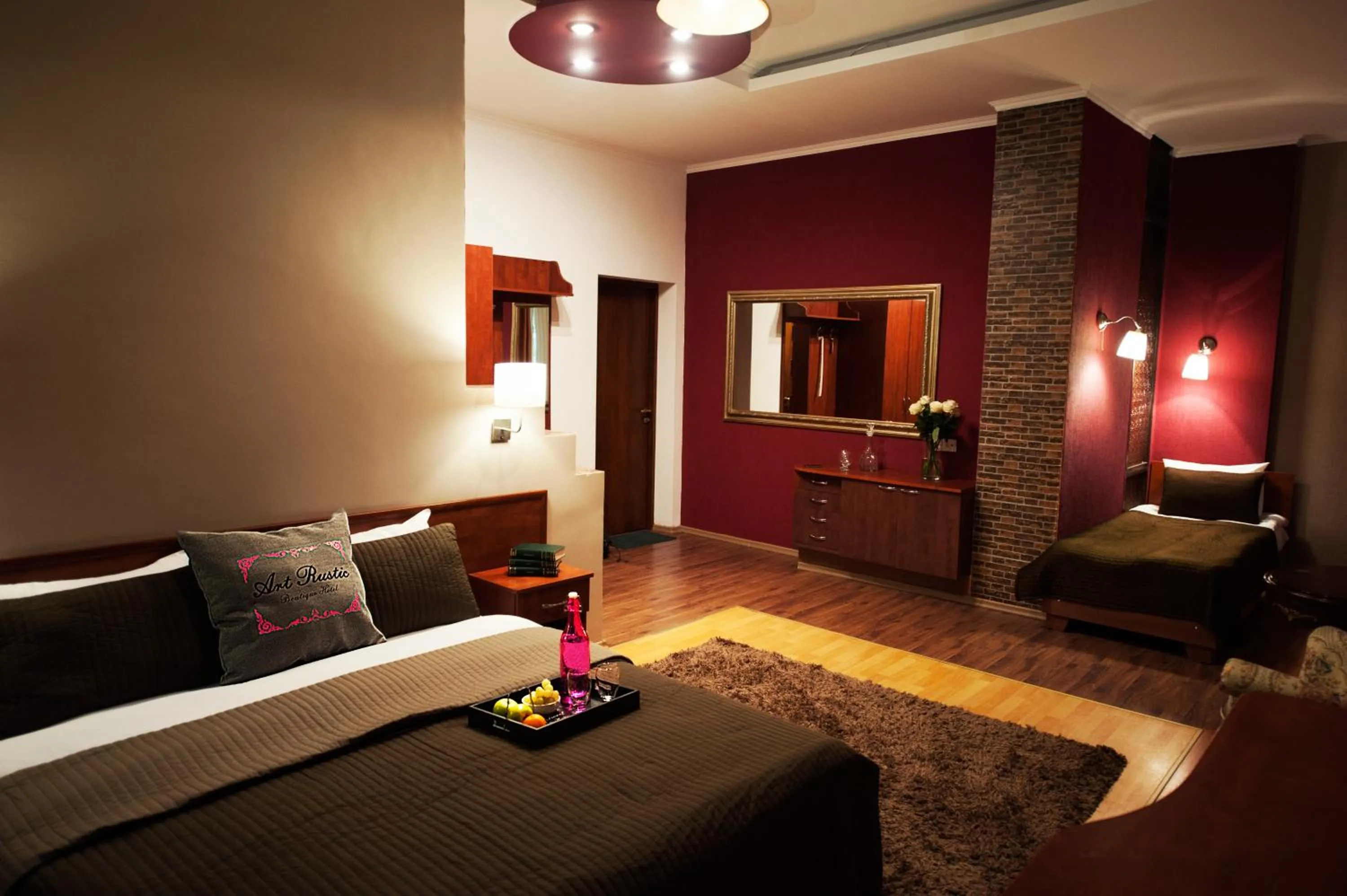 Art-Rustic Boutique Hotel