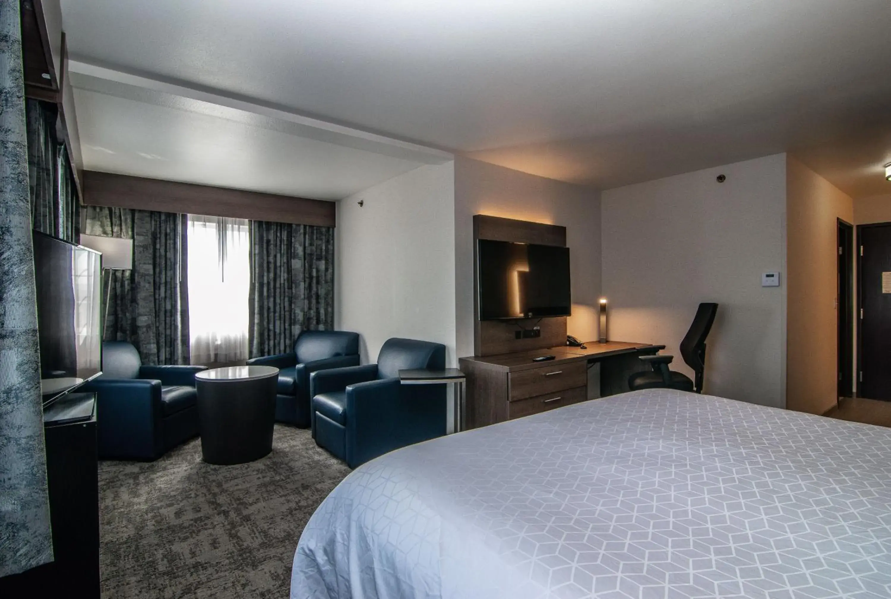King Suite in Holiday Inn Express Spokane-Downtown by IHG King Suite in Holiday Inn Express Spokane-Downtown by IHG