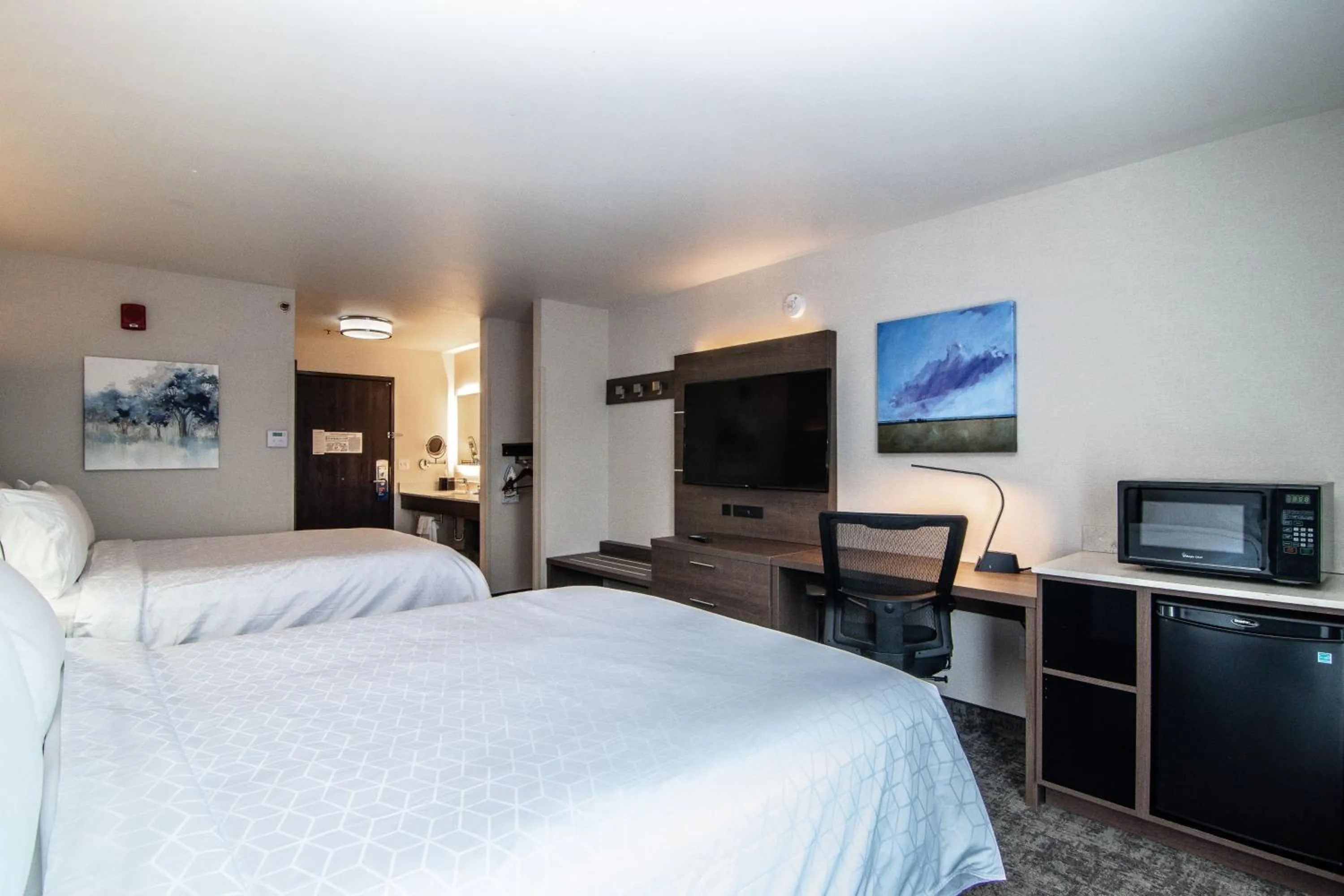 Photo of the whole room, Bed in Holiday Inn Express Spokane-Downtown by IHG
