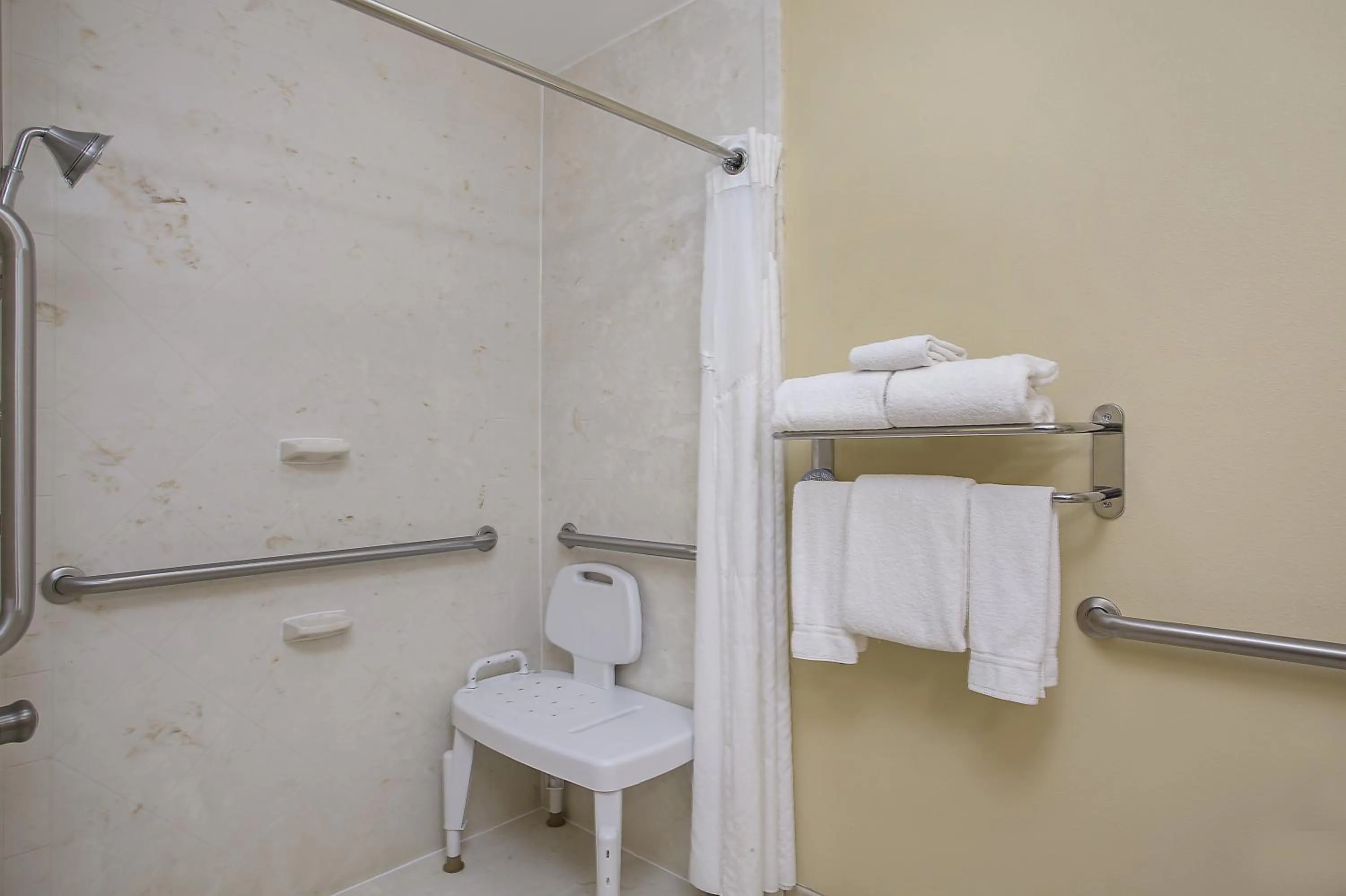 Photo of the whole room in Holiday Inn Express Hotel & Suites Somerset Central by IHG