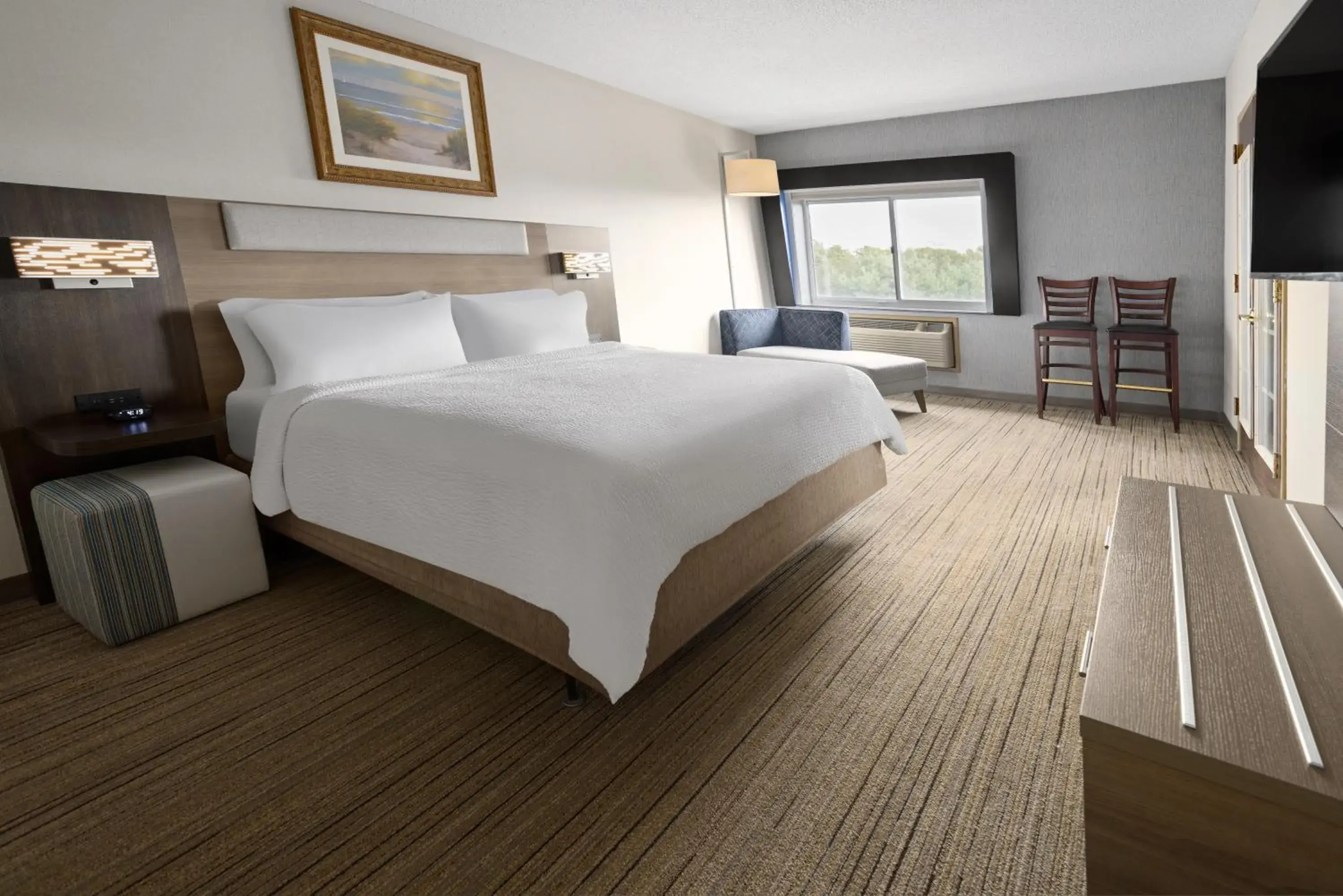 Bed in Holiday Inn Express Stony Brook-Long Island by IHG Bed in Holiday Inn Express Stony Brook-Long Island by IHG