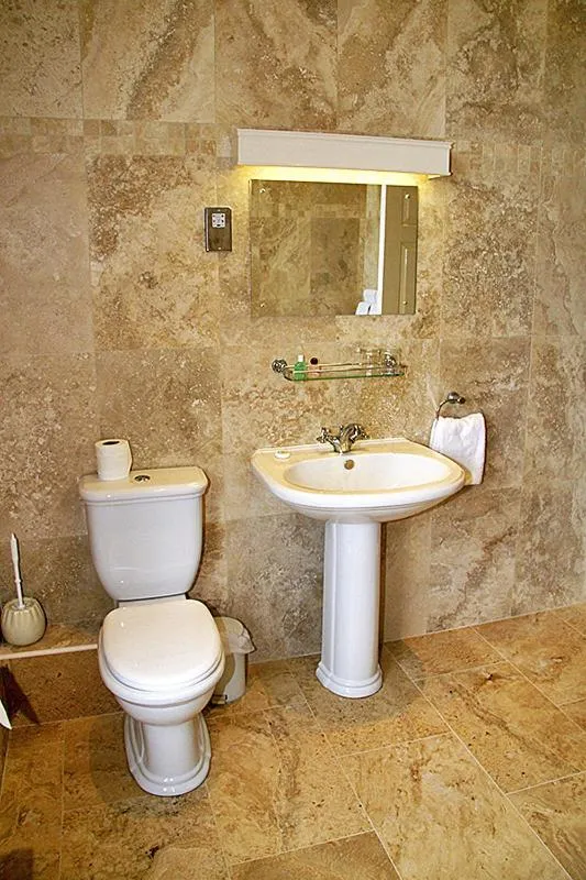 Bathroom in Dovecliff Hall Hotel