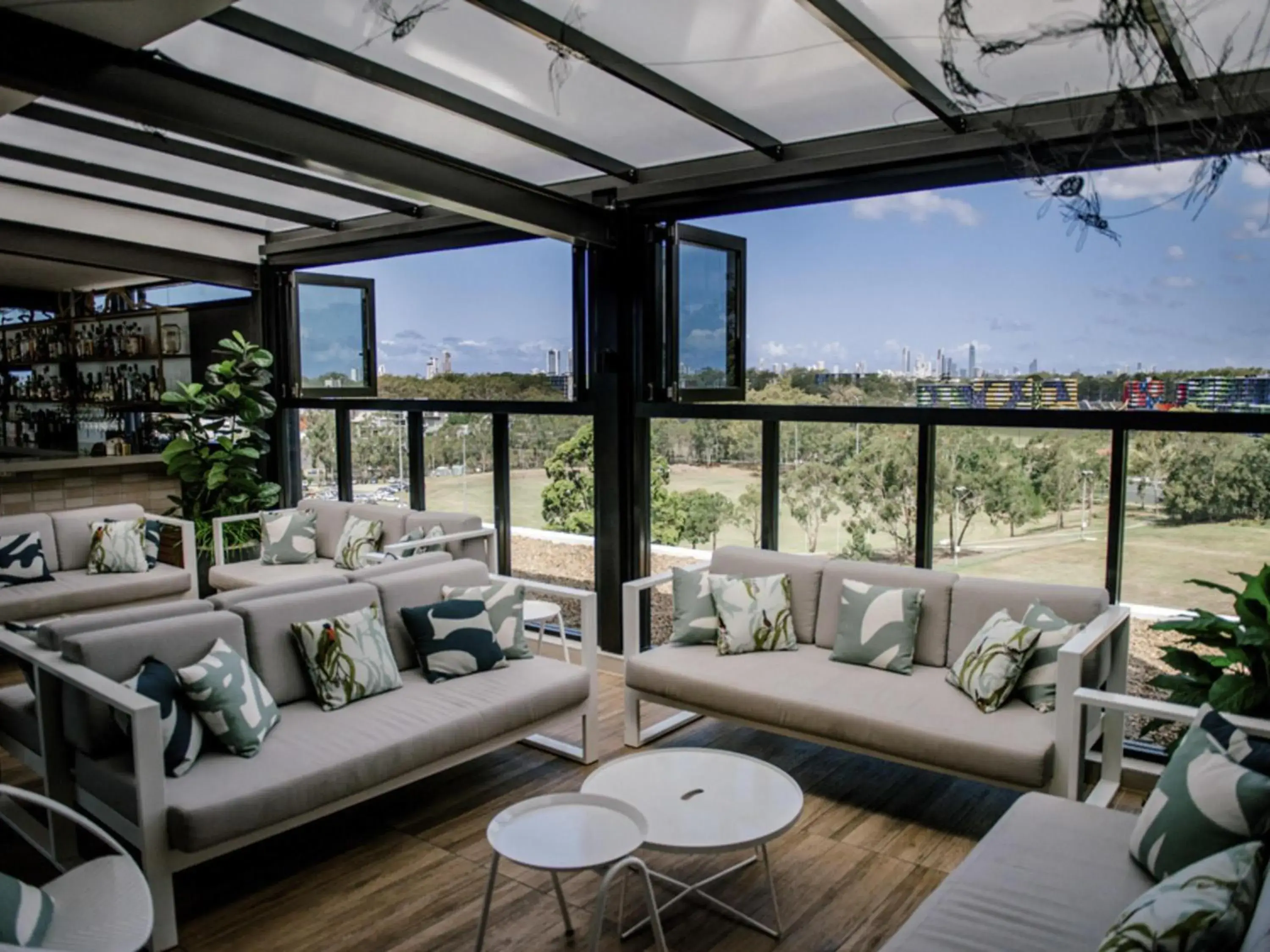 Restaurant/places to eat in Mantra at Sharks Restaurant/places to eat in Mantra at Sharks