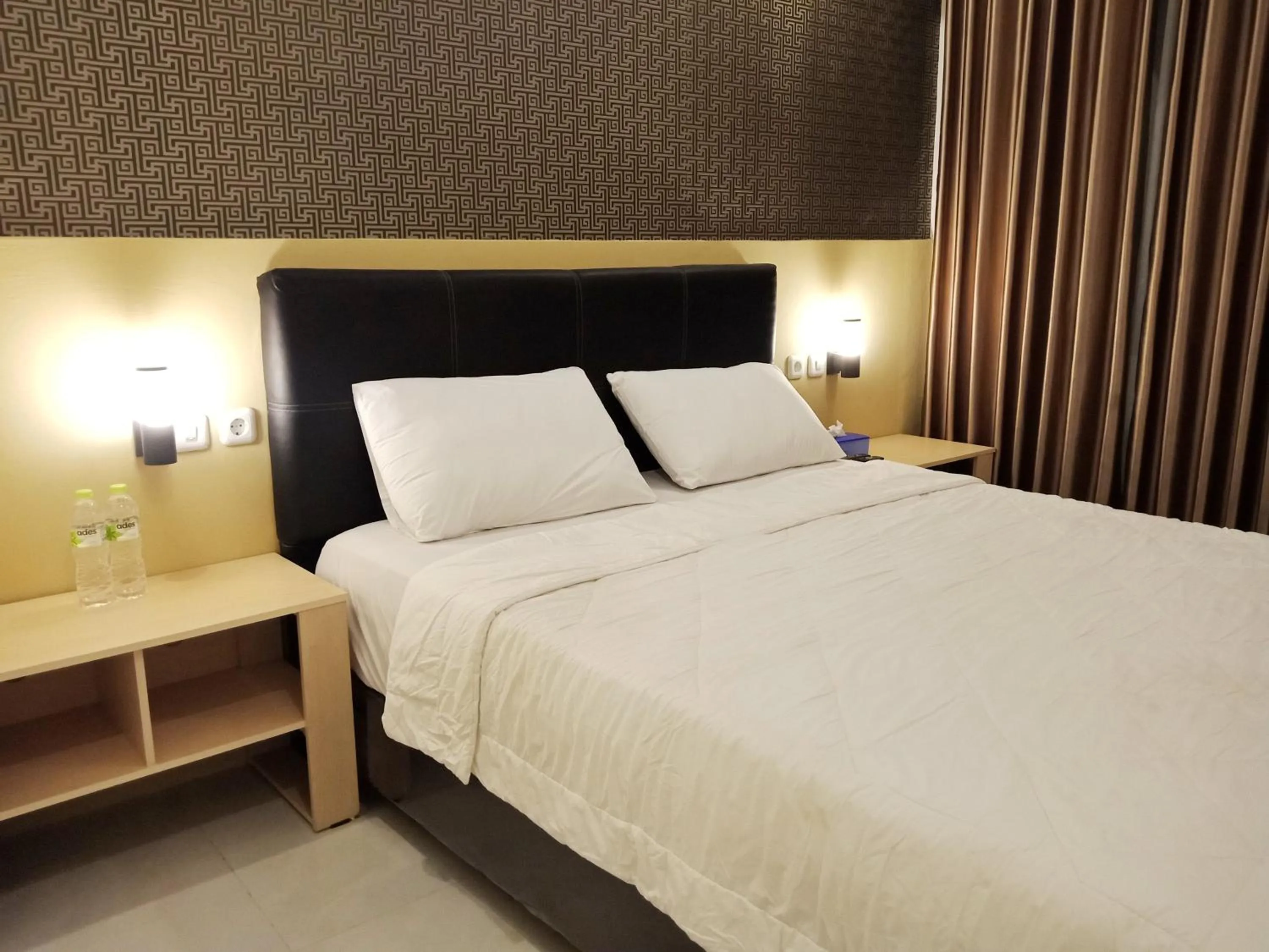 Bed in The Royal Joglo