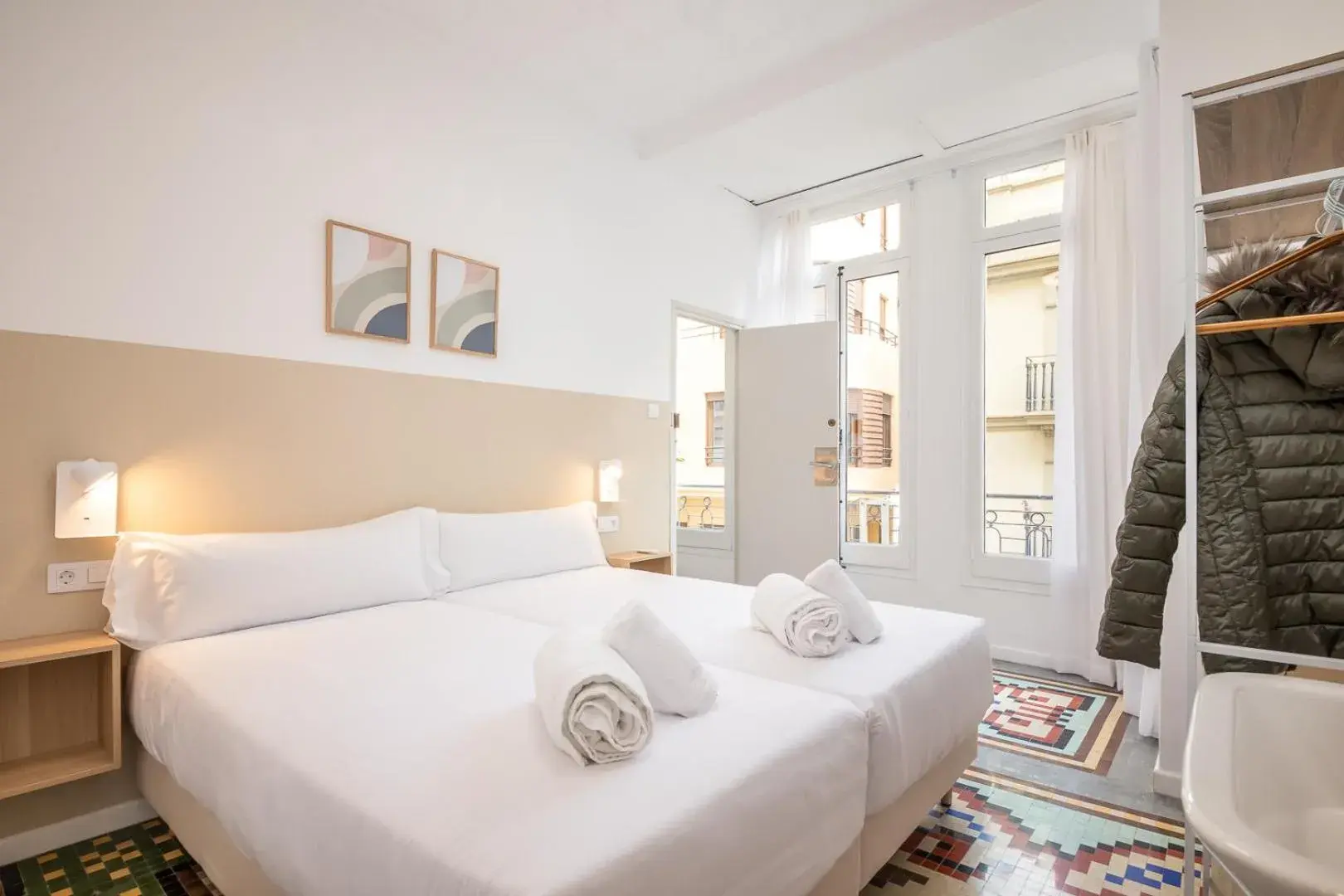 Standard Twin Room in Pensión Alicante by Moontels Standard Twin Room in Pensión Alicante by Moontels