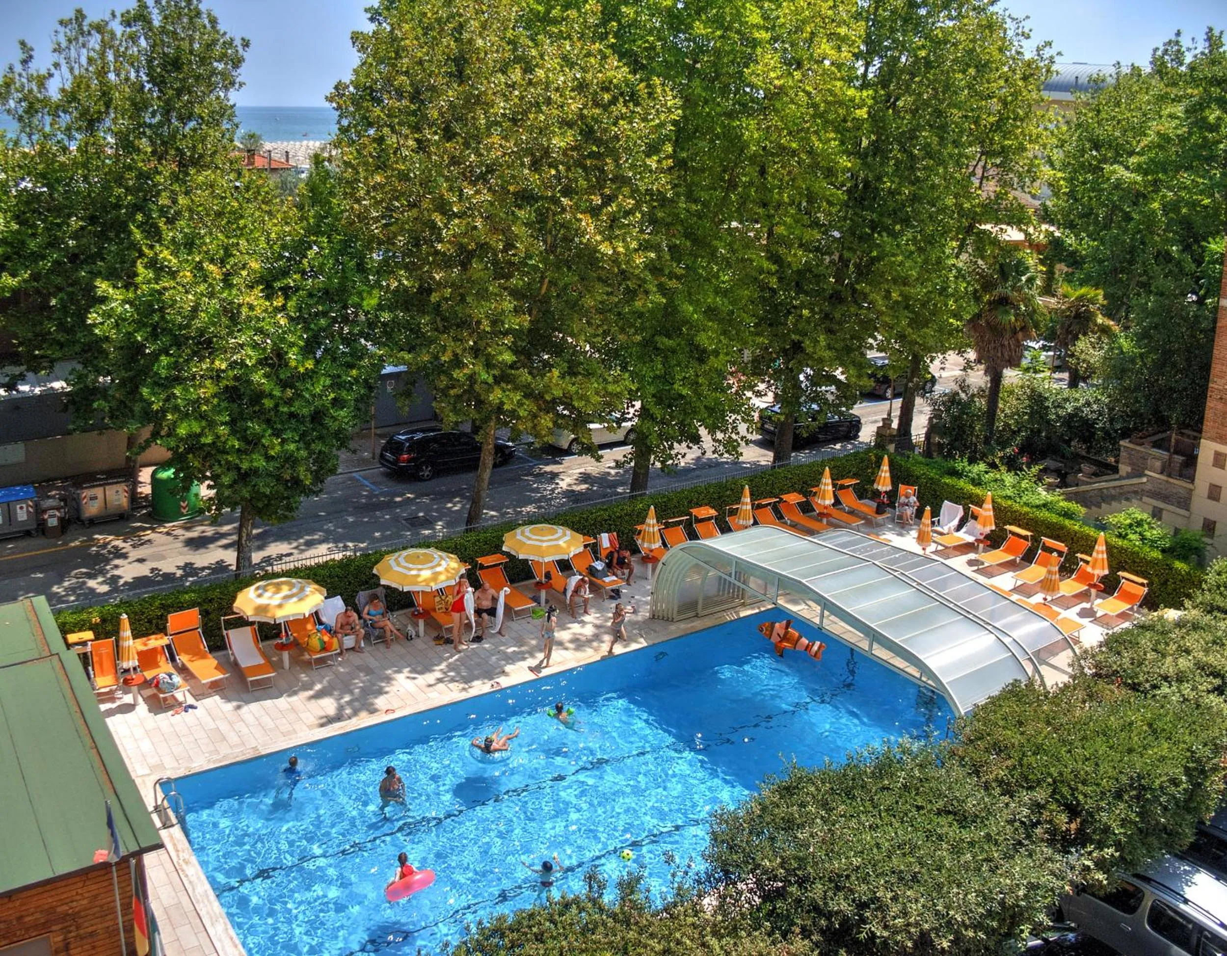 Swimming pool in Hotel Excelsior