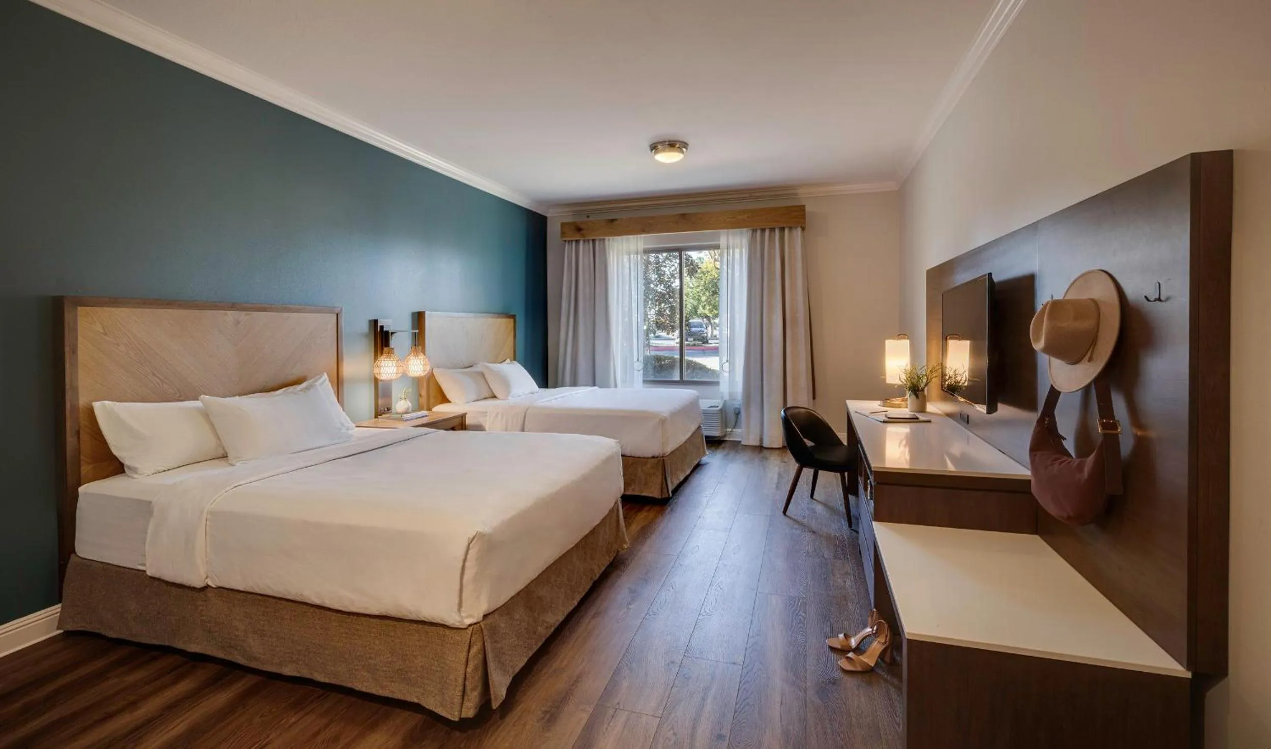 Photo of the whole room, Bed in Ayres Hotel Chino Hills Ontario