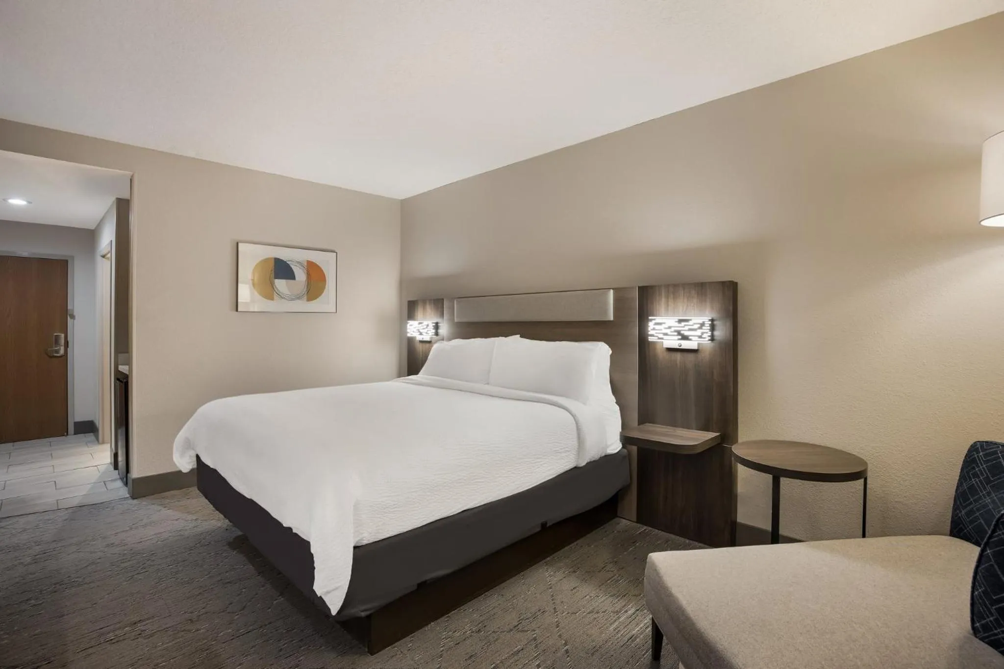 Photo of the whole room, Bed in Holiday Inn Express Hotel & Suites Perry by IHG