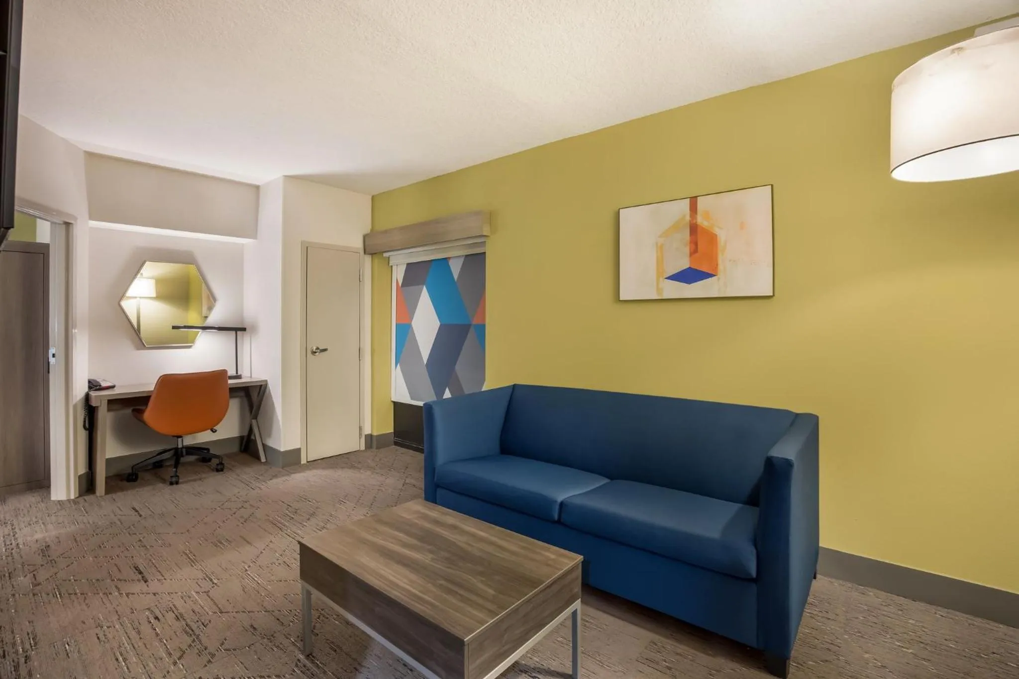Photo of the whole room in Holiday Inn Express Hotel & Suites Perry by IHG