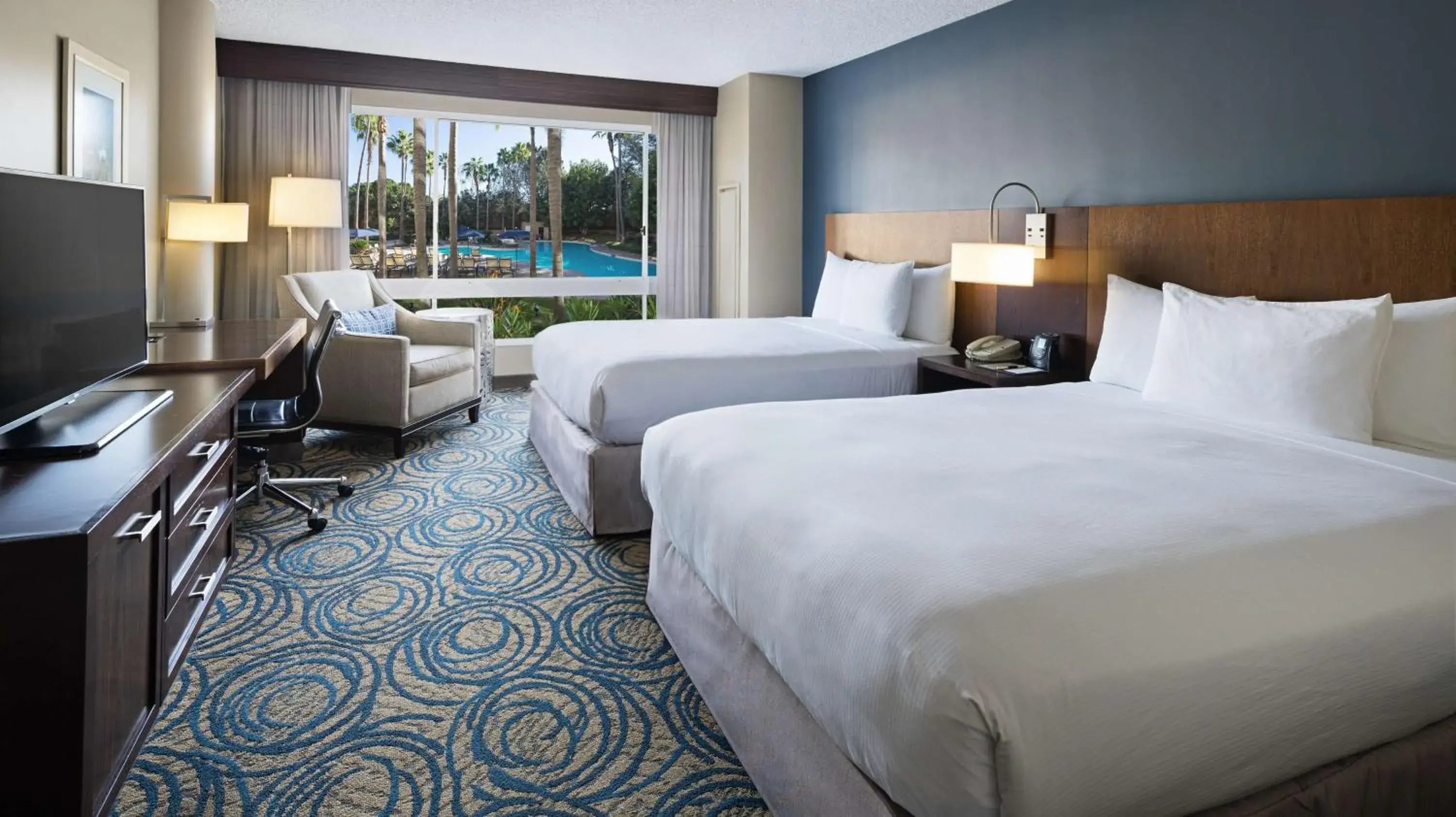 Bedroom, Bed in DoubleTree by Hilton San Diego Del Mar Bedroom, Bed in DoubleTree by Hilton San Diego Del Mar