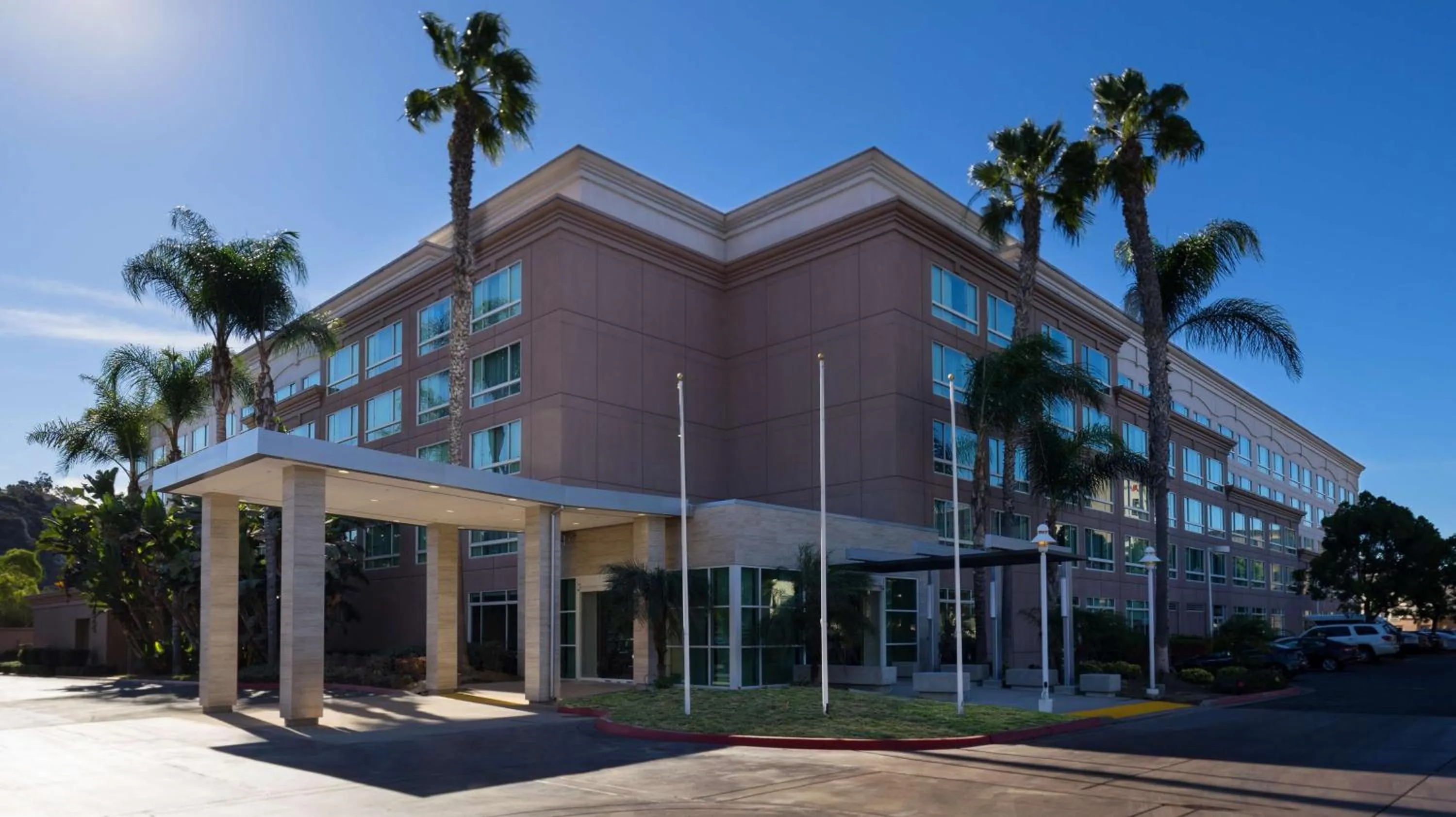 Property building in DoubleTree by Hilton San Diego Del Mar