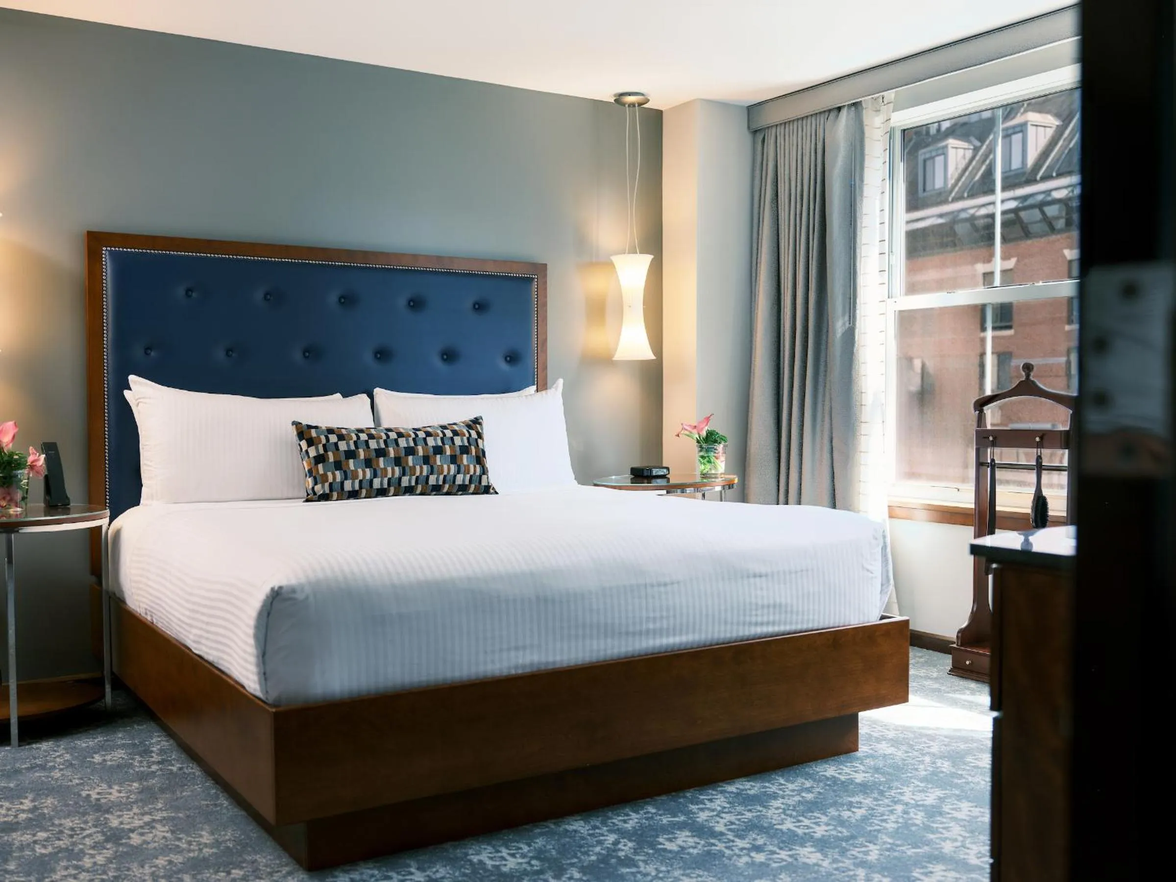 Bedroom, Bed in Battery Wharf Hotel, Boston Waterfront