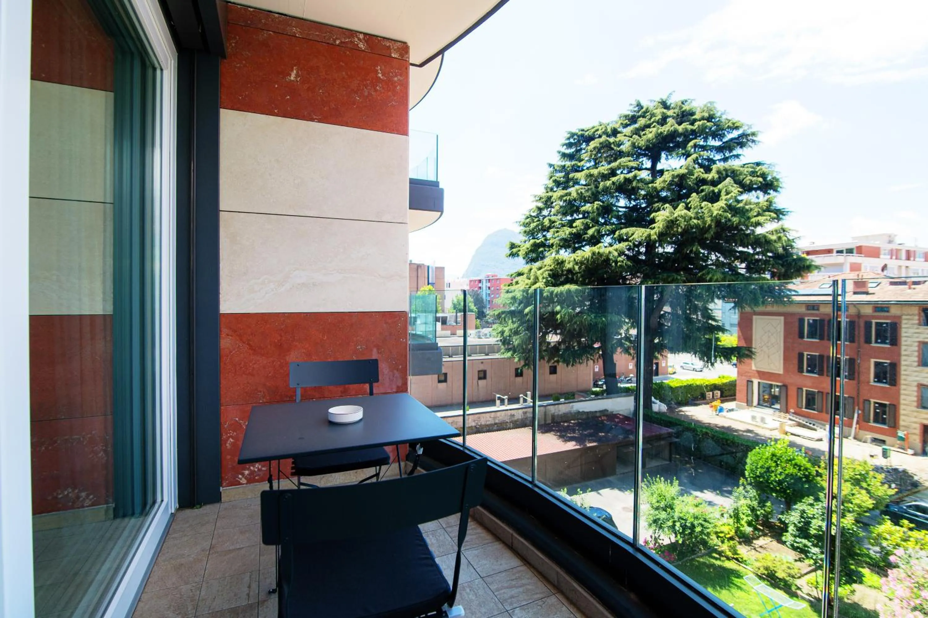 Roggia Apartments by Quokka 360 - central flats with parking space