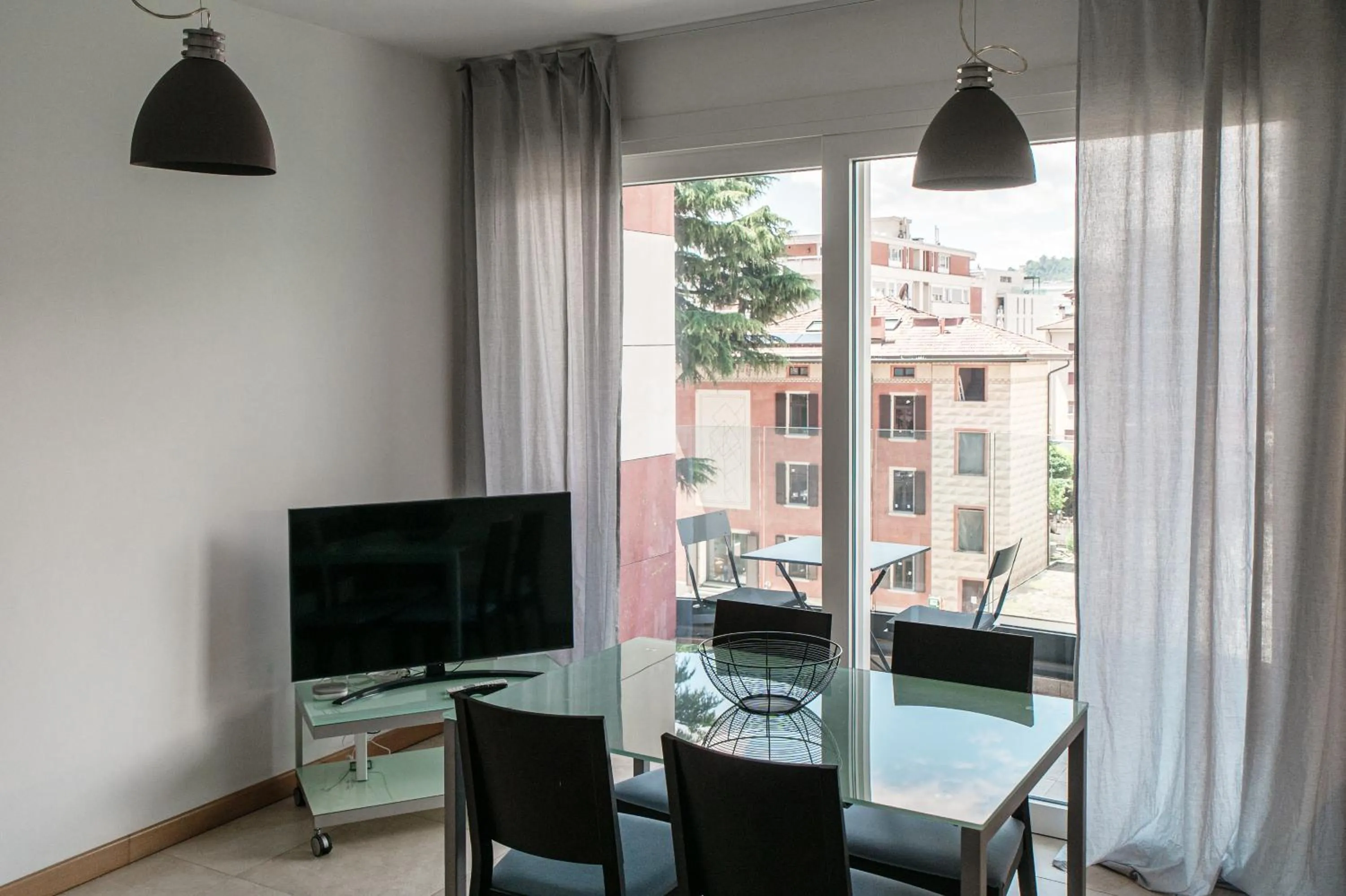 Roggia Apartments by Quokka 360 - central flats with parking space