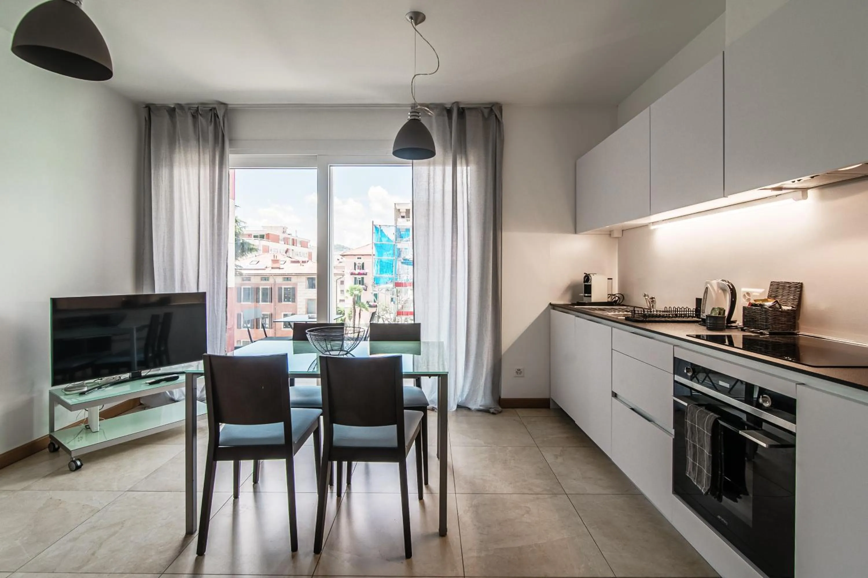 Roggia Apartments by Quokka 360 - central flats with parking space
