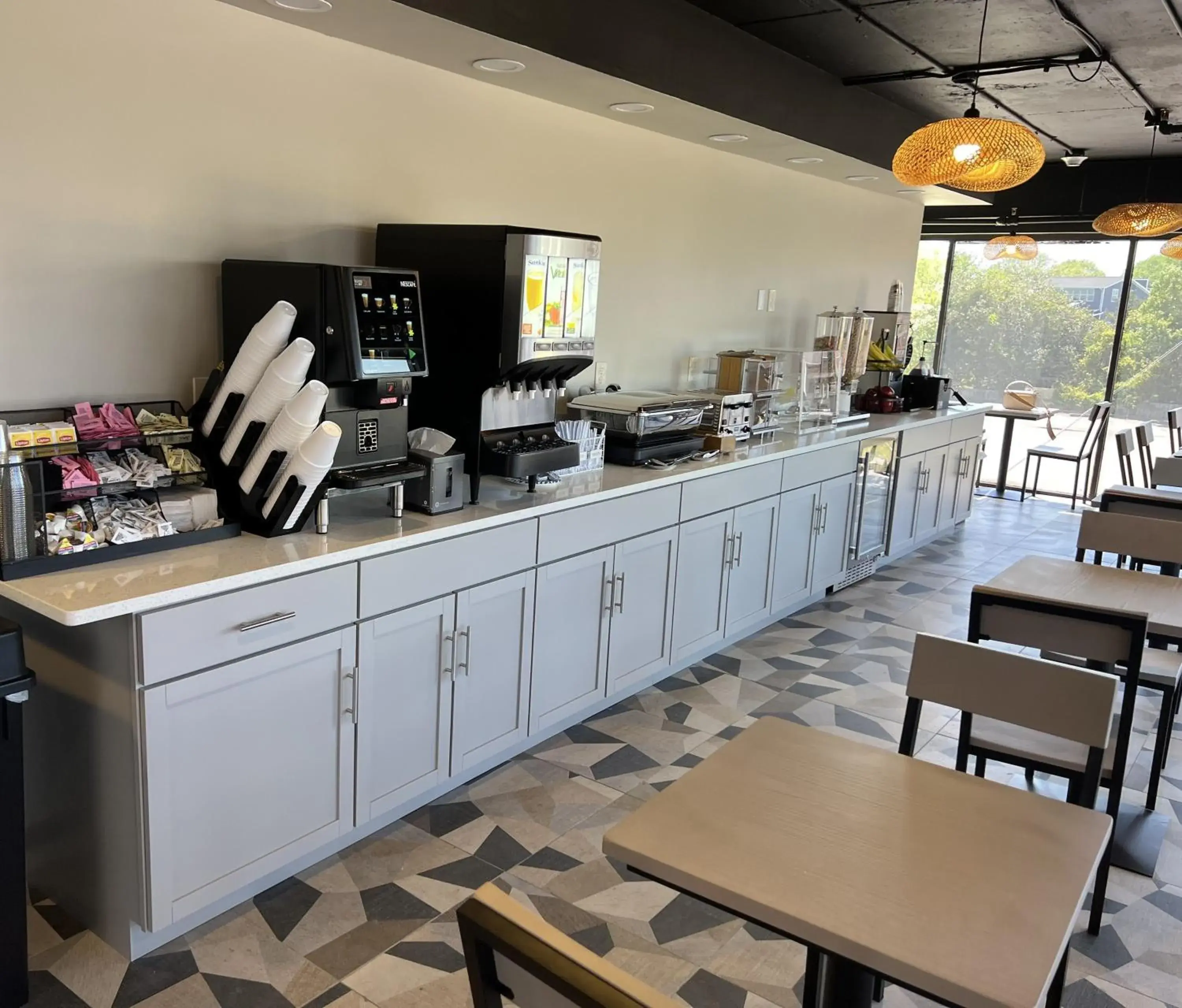 Breakfast in Red Roof PLUS & Suites Virginia Beach - Seaside Breakfast in Red Roof PLUS & Suites Virginia Beach - Seaside