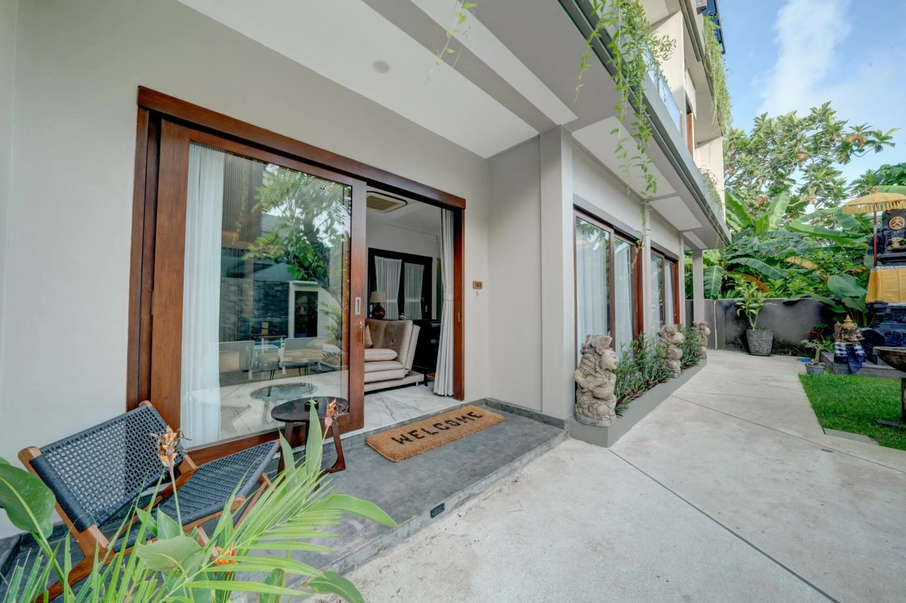 Patio in Mokko Suite Villas Umalas Bali