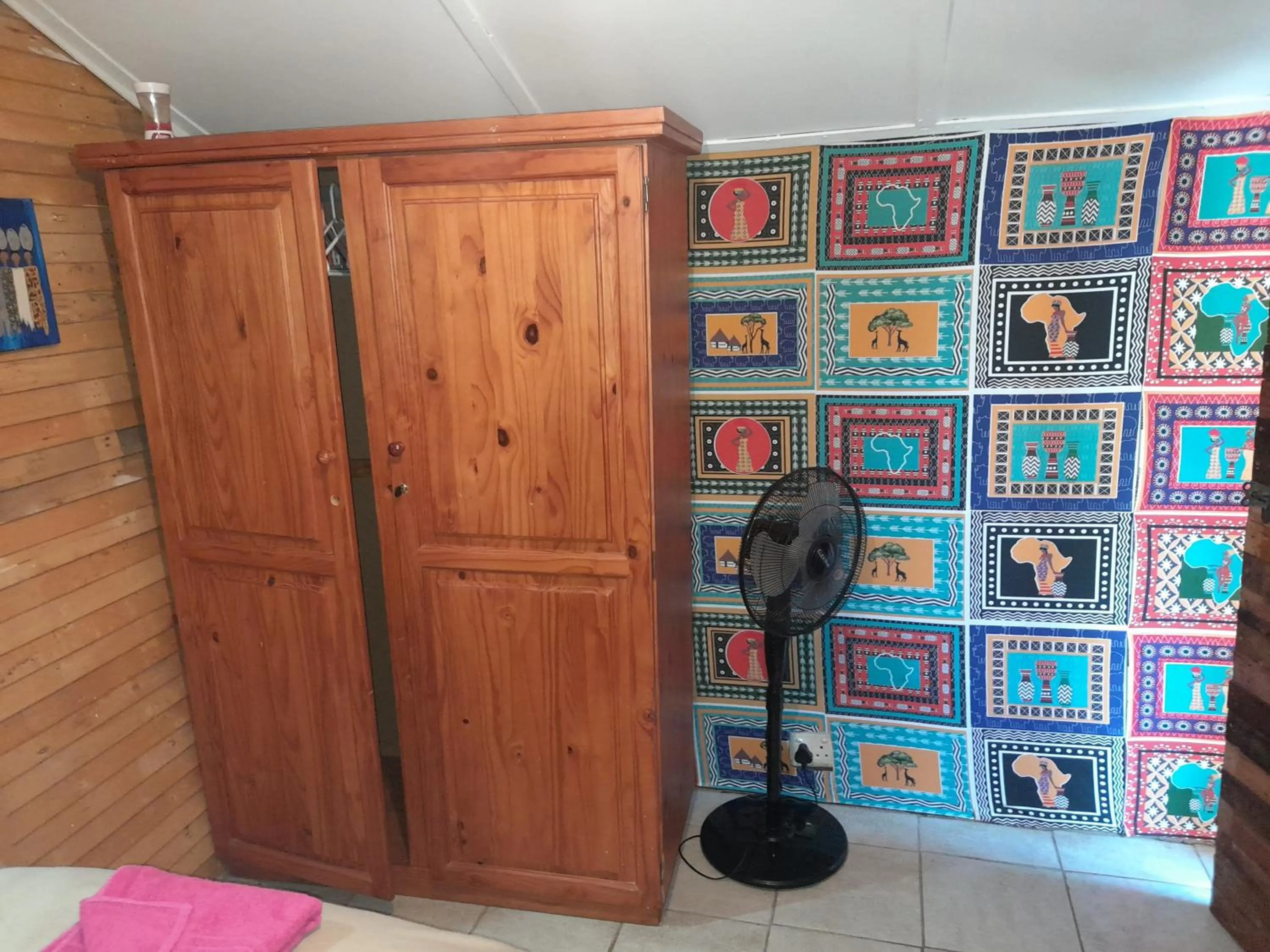 1322 Backpackers International