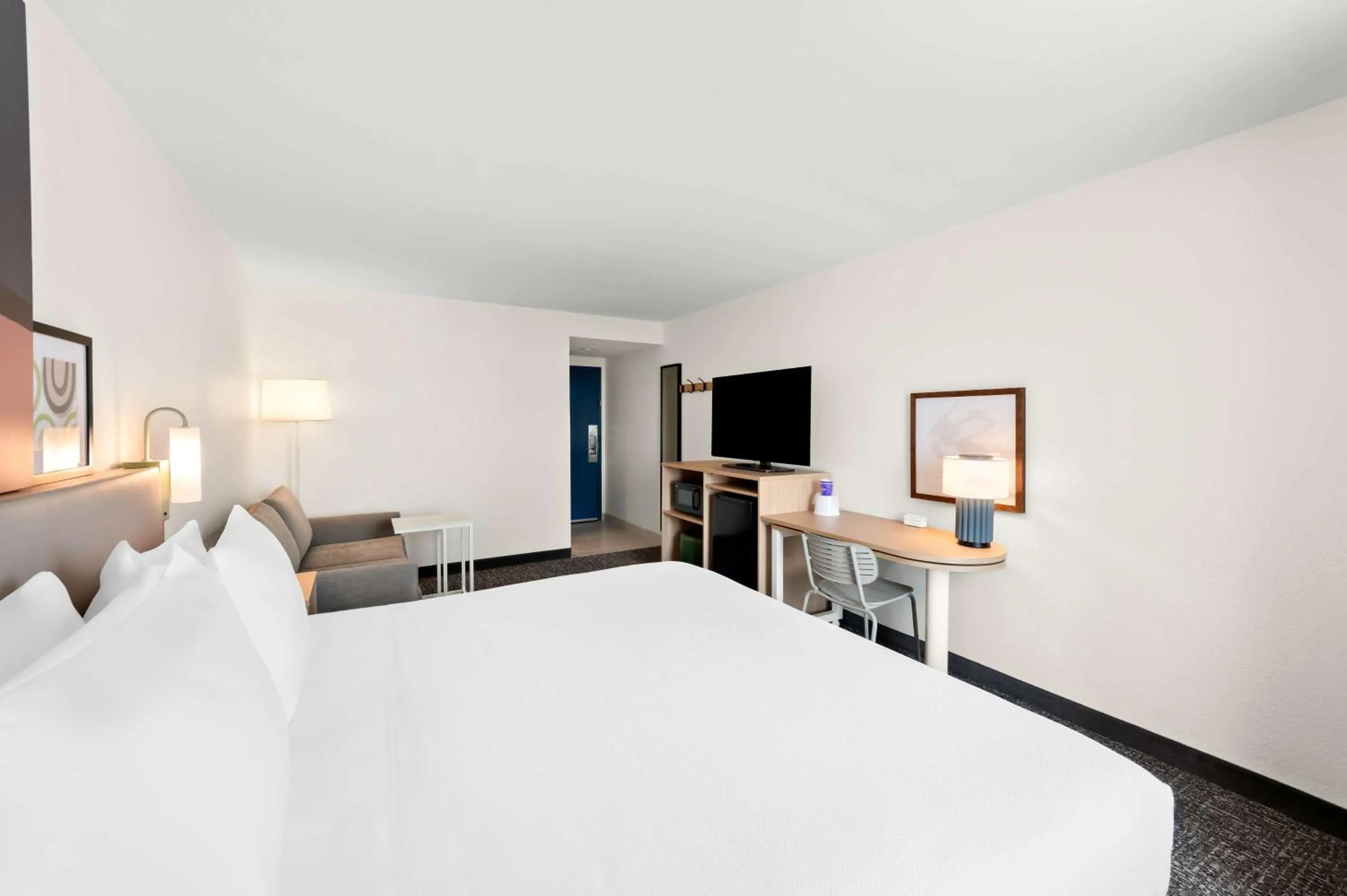 Bed in Spark By Hilton Branson Meadows