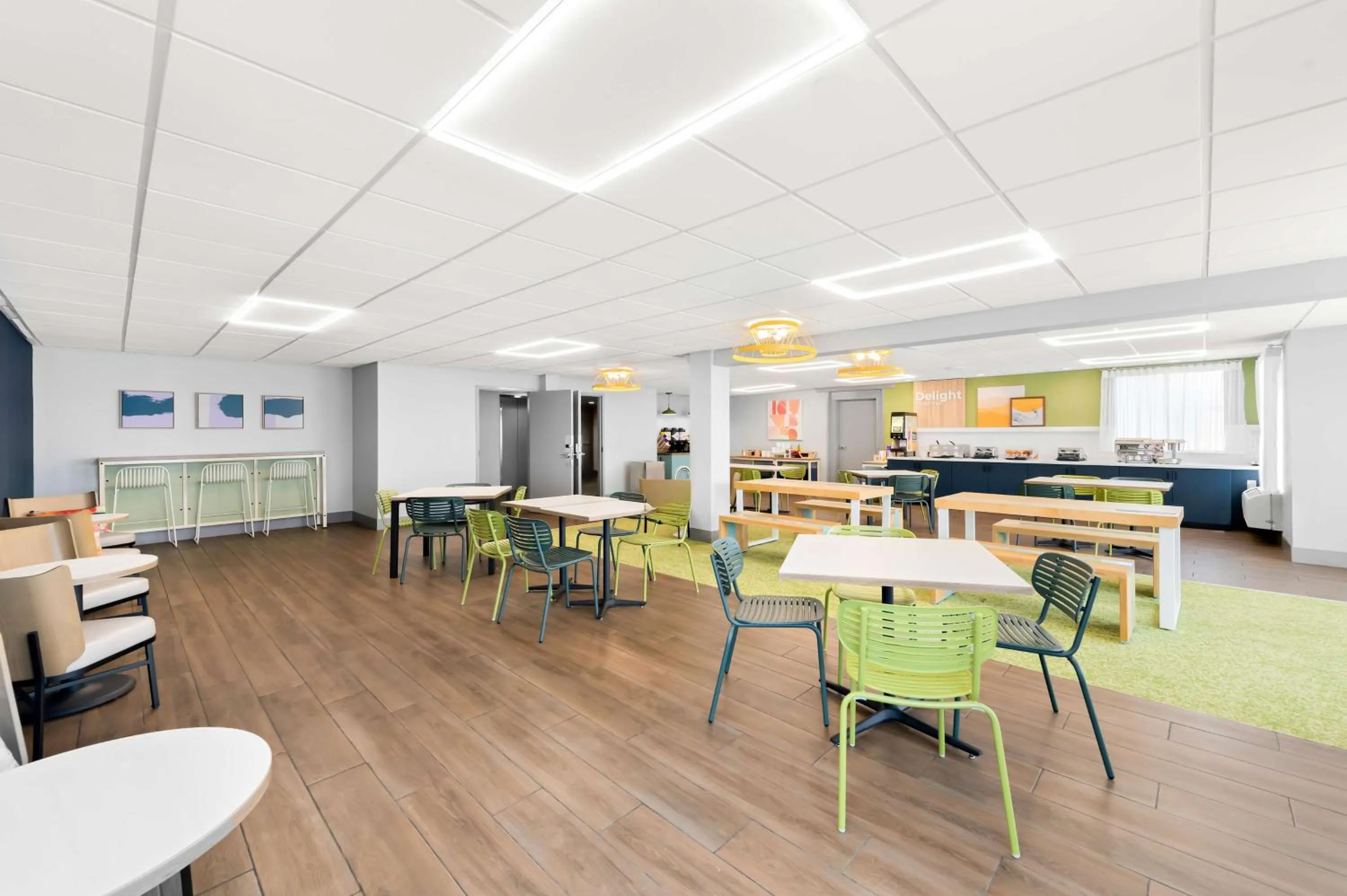 Breakfast in Spark By Hilton Branson Meadows