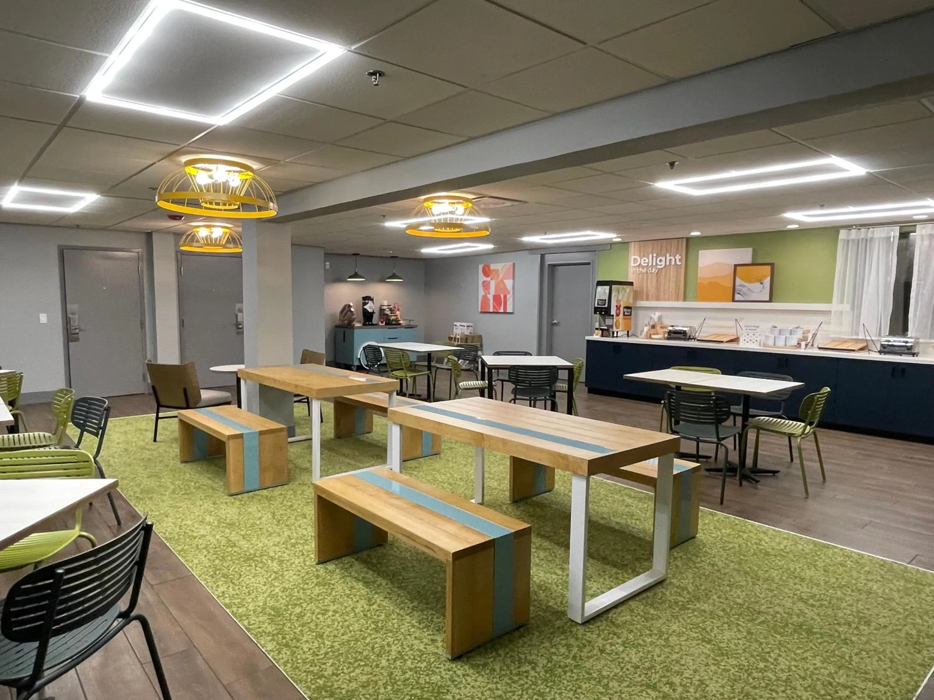 Spark By Hilton Branson Meadows