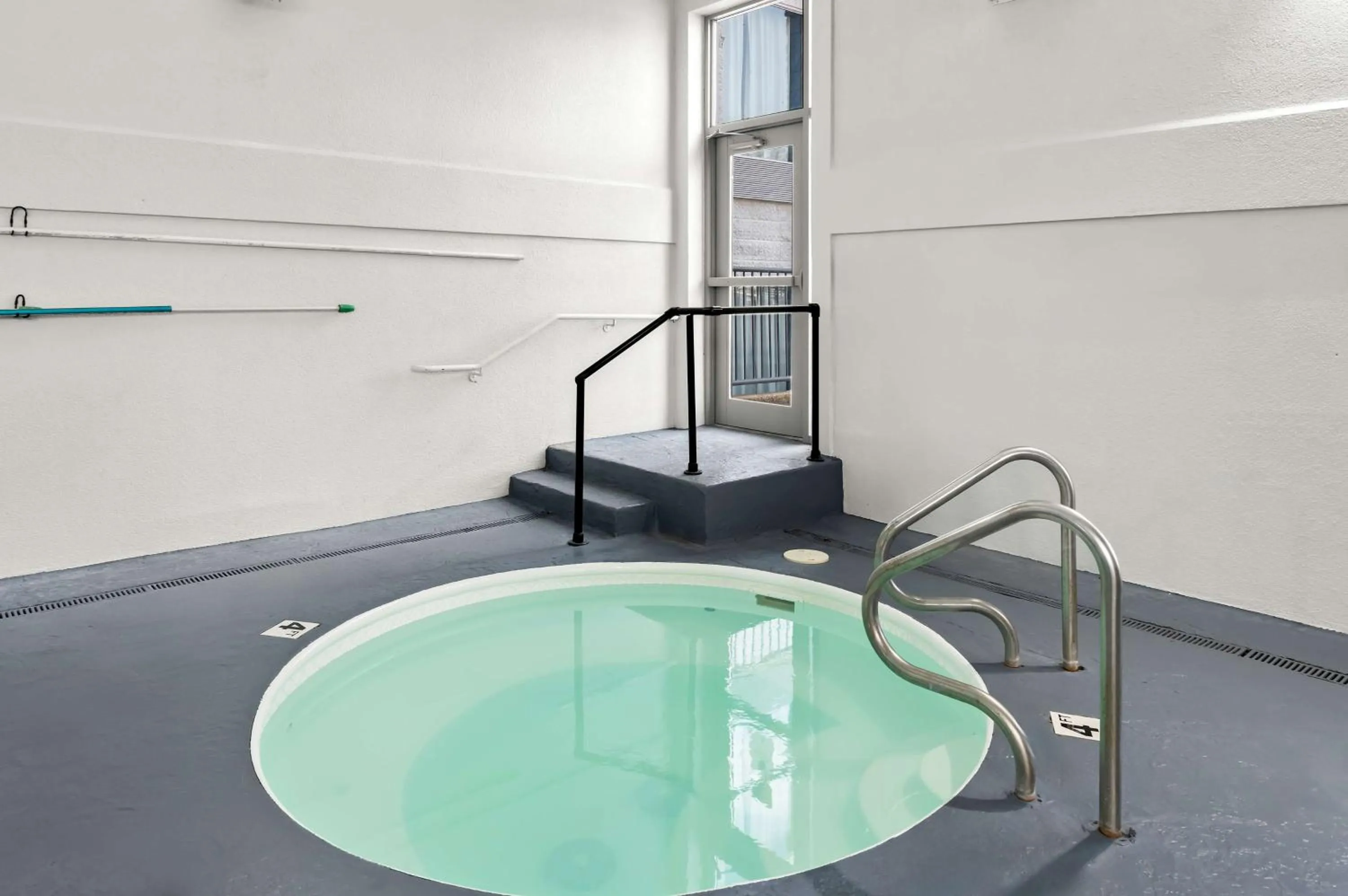 Pool view in Spark By Hilton Branson Meadows