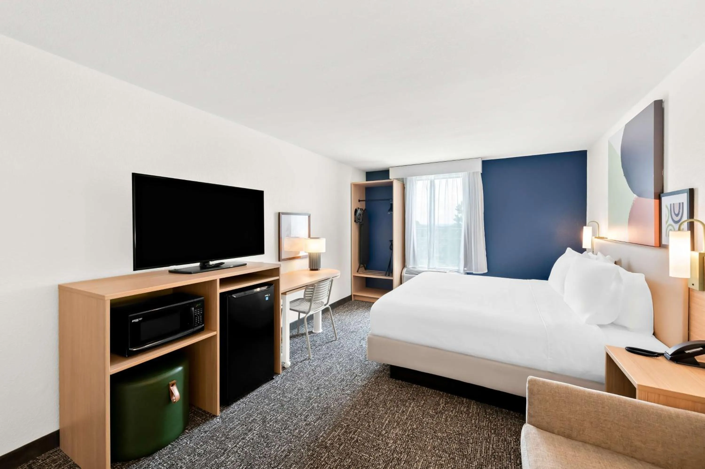 Bed in Barrington Hotel & Suites