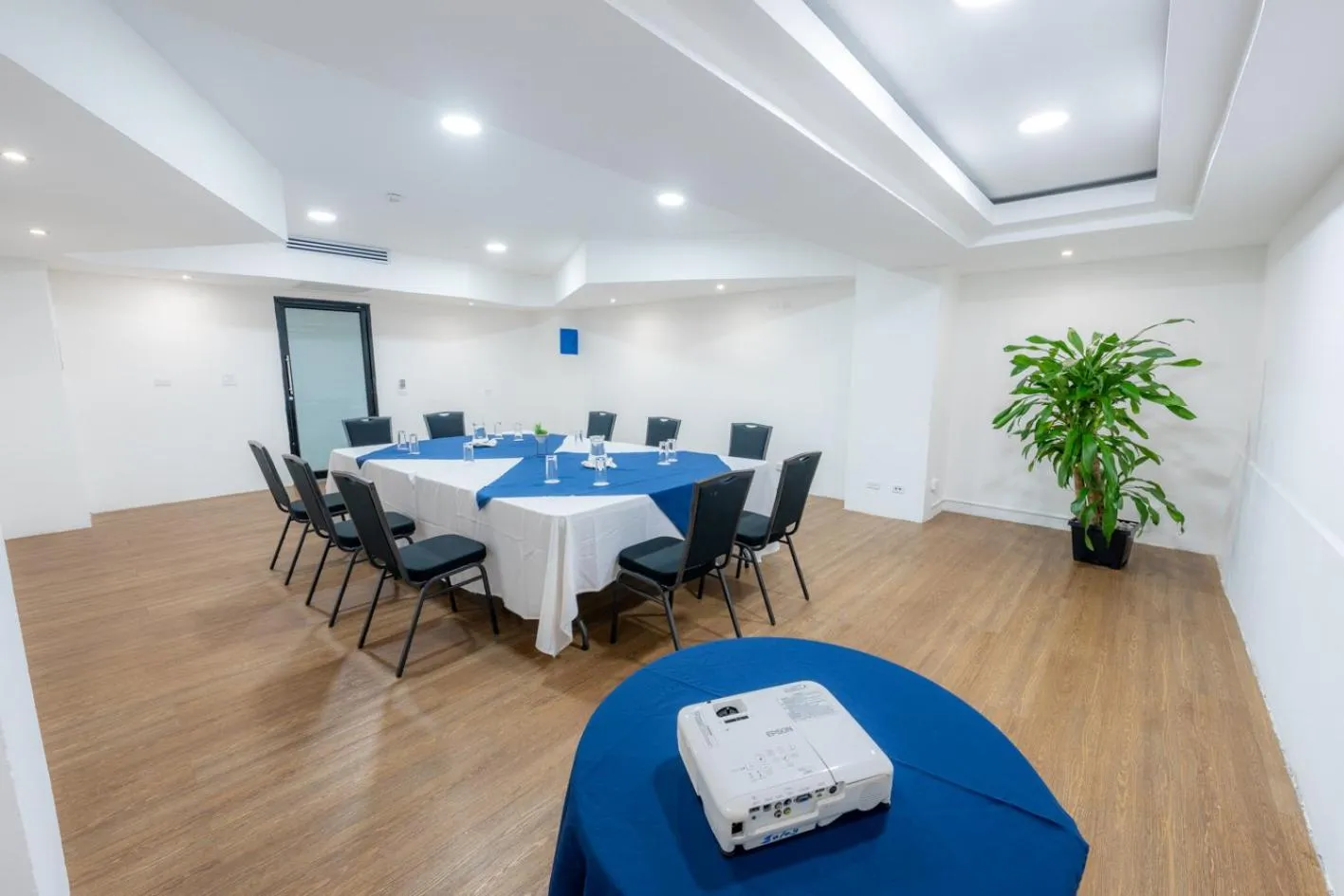 Meeting/conference room in Hotel Faranda Express Soloy and Casino, a member of Radisson Individuals