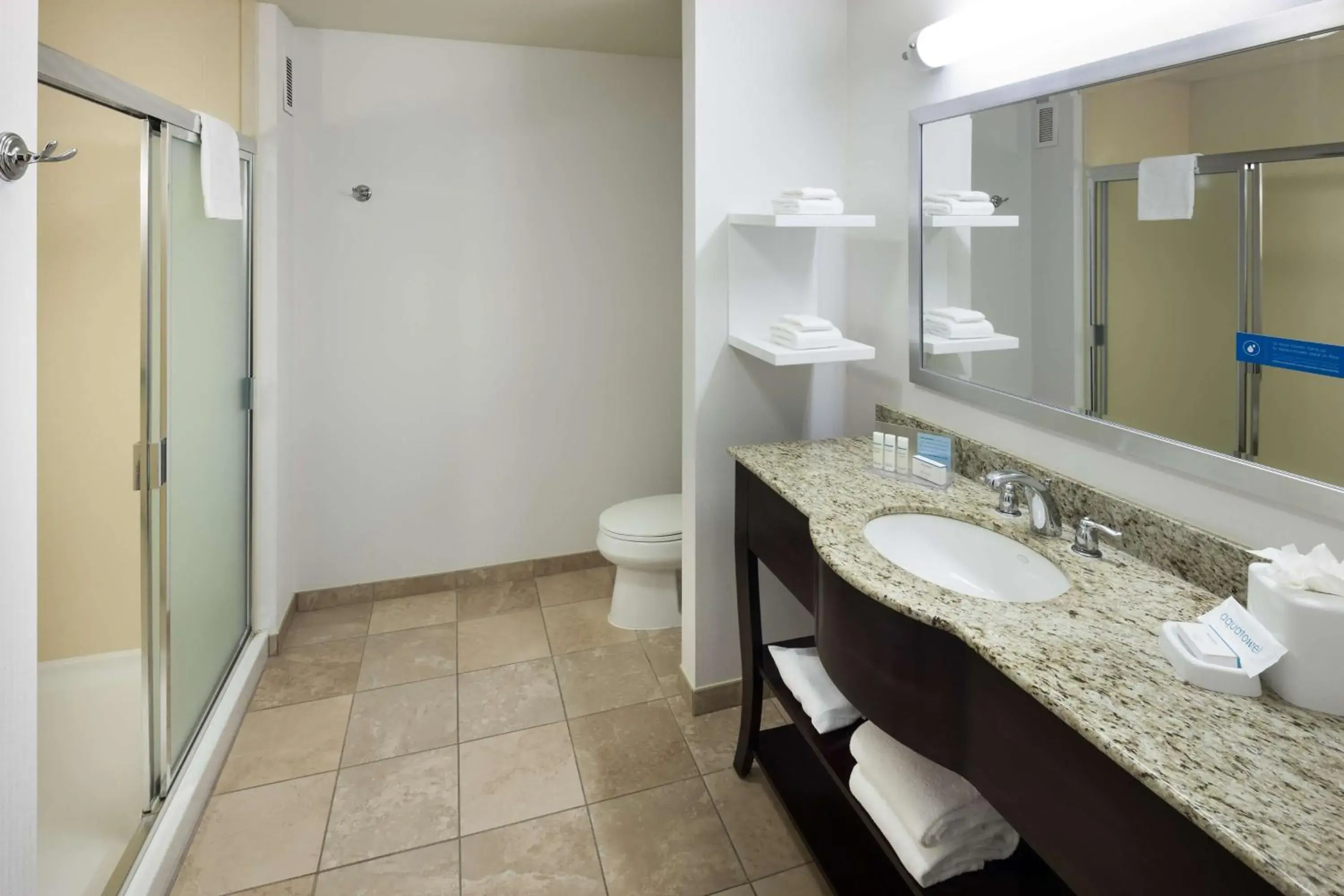 Bathroom in Hampton Inn Los Angeles Orange County Cypress Bathroom in Hampton Inn Los Angeles Orange County Cypress