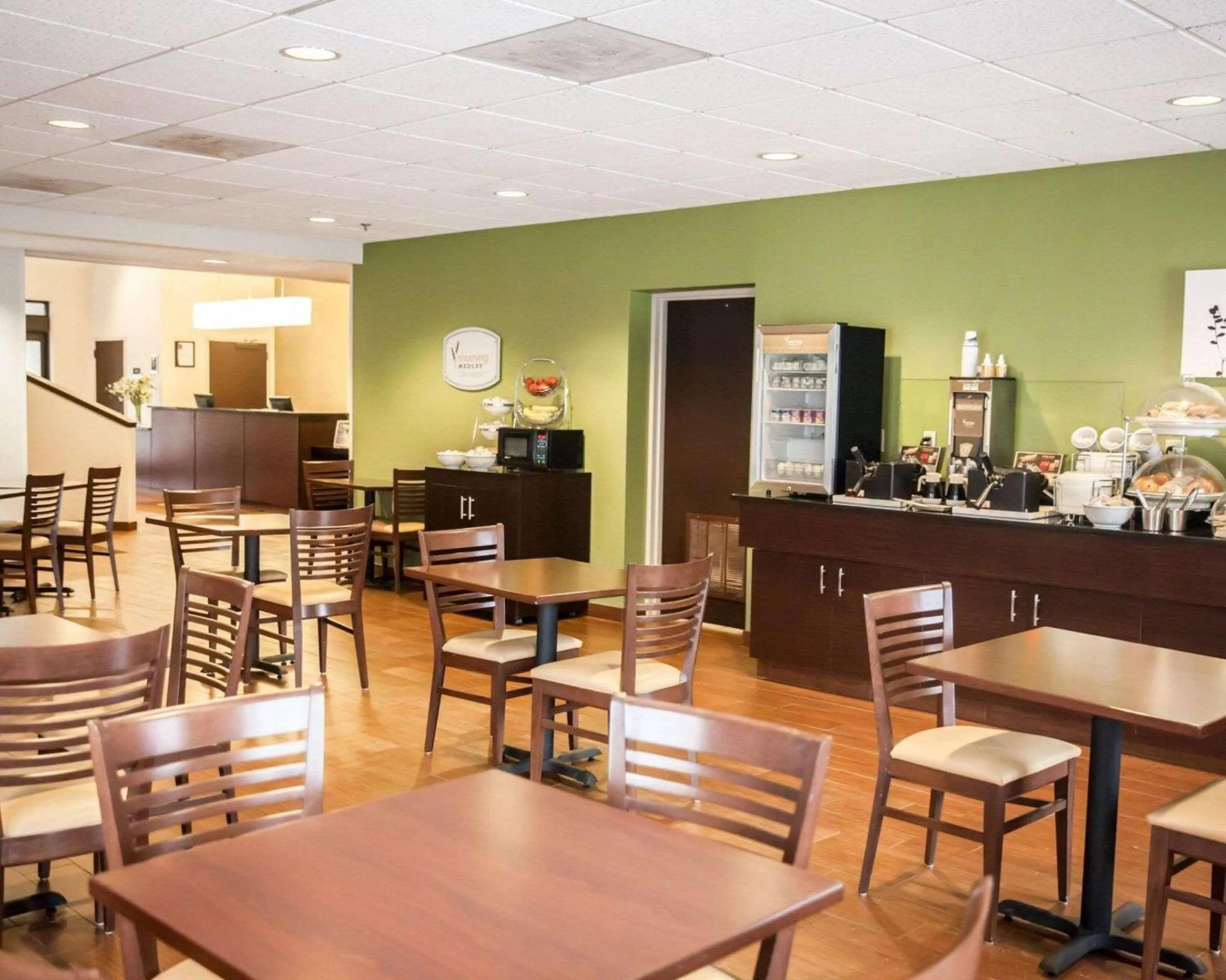 Restaurant/places to eat in Sleep Inn & Suites Hagerstown
