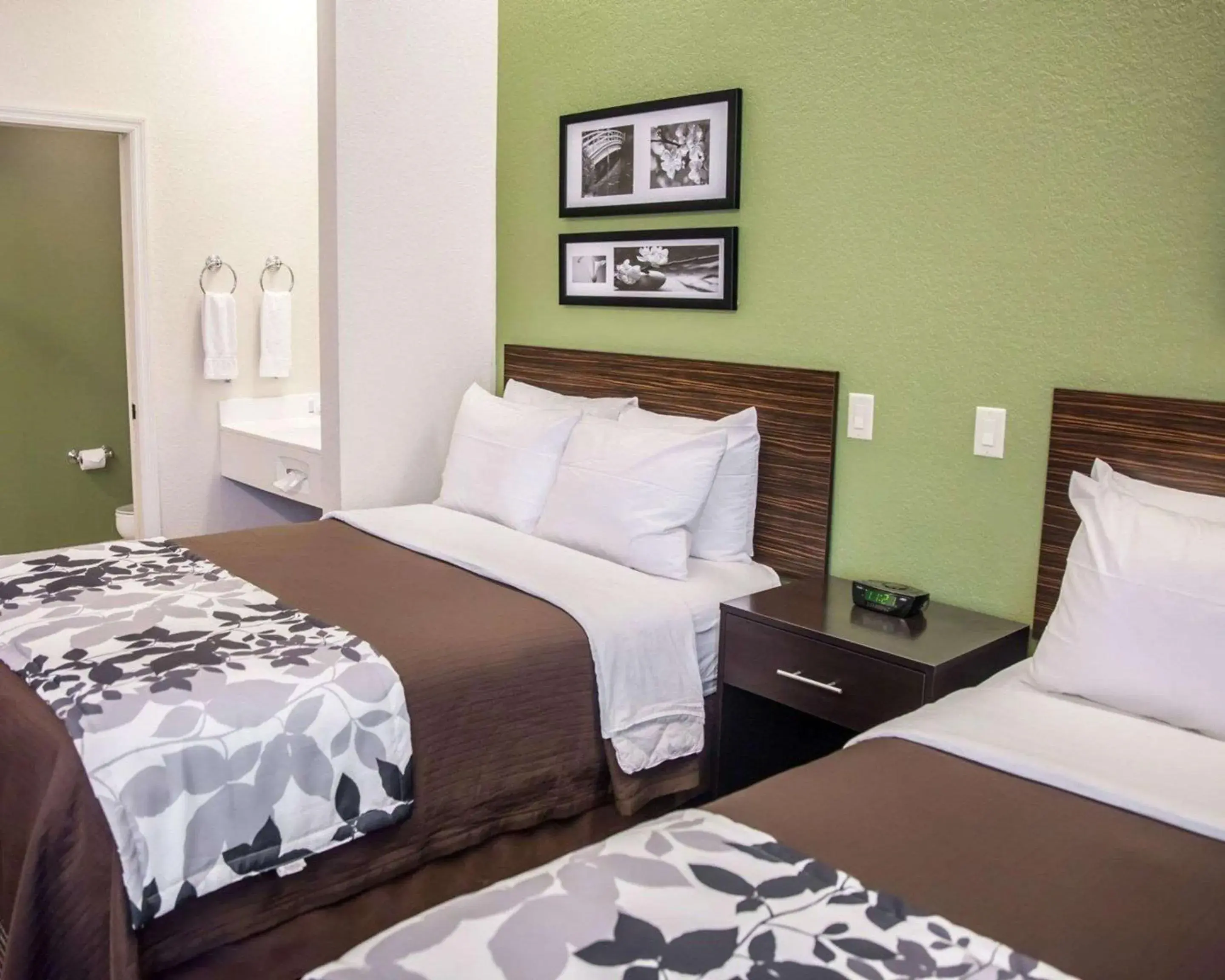 Photo of the whole room, Bed in Sleep Inn & Suites Hagerstown Photo of the whole room, Bed in Sleep Inn & Suites Hagerstown