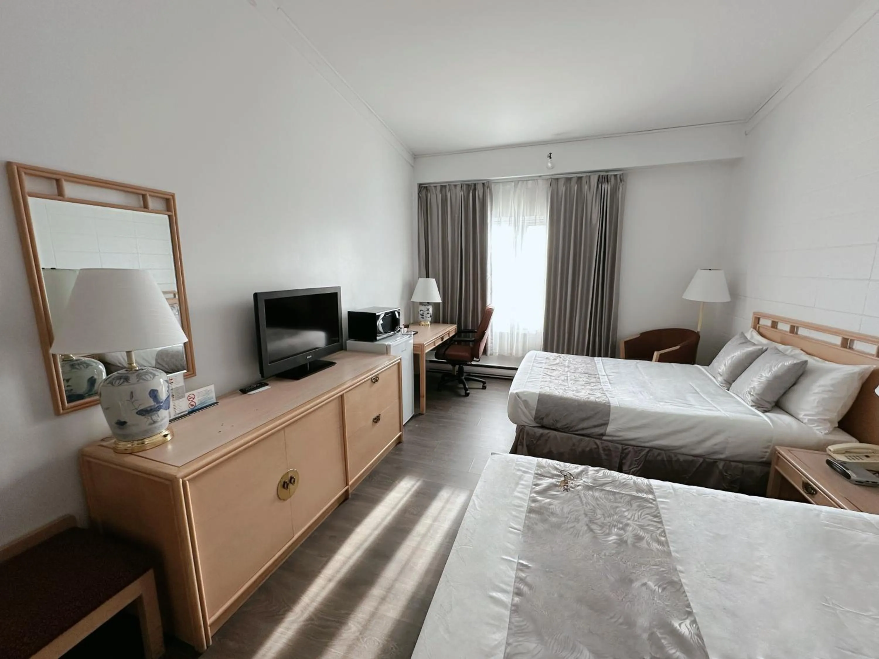 Bed in Hotel La Caravelle